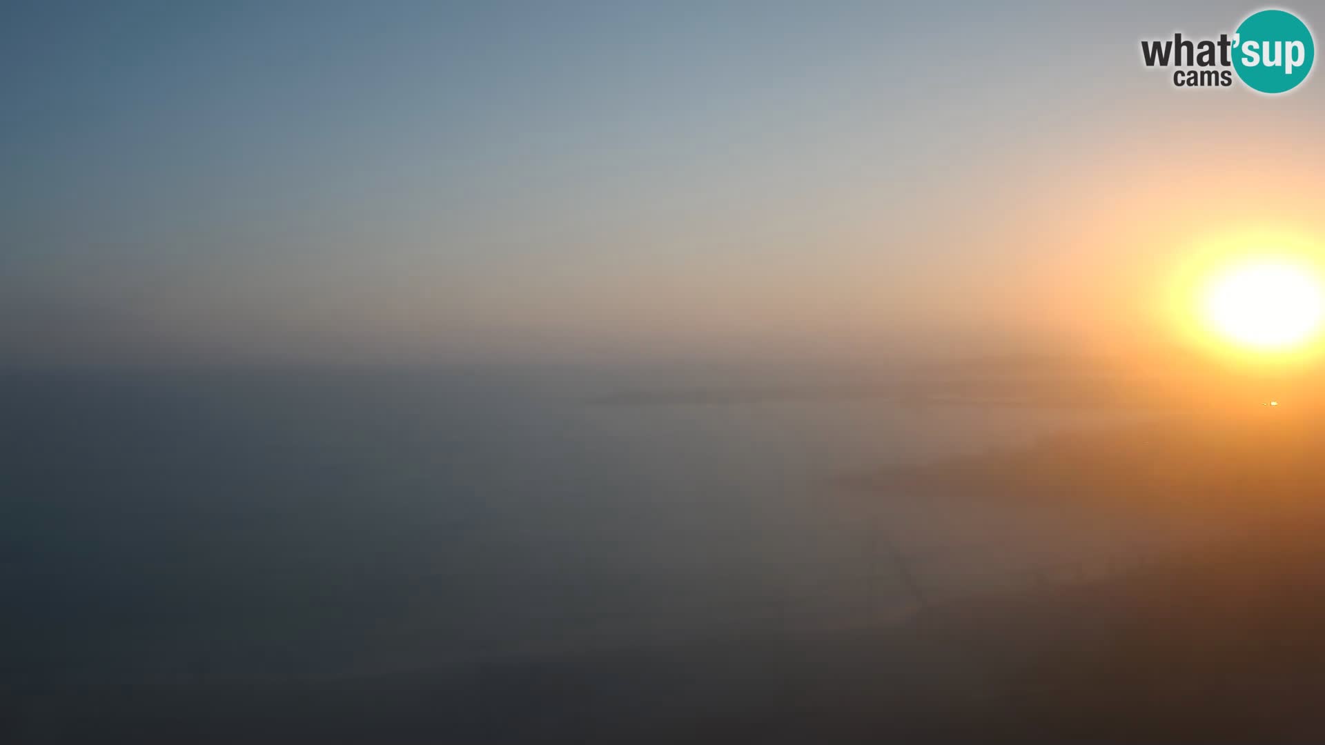 Webcam della spiaggia di Isola Rossa – Vista in diretta della meravigliosa costa della Sardegna