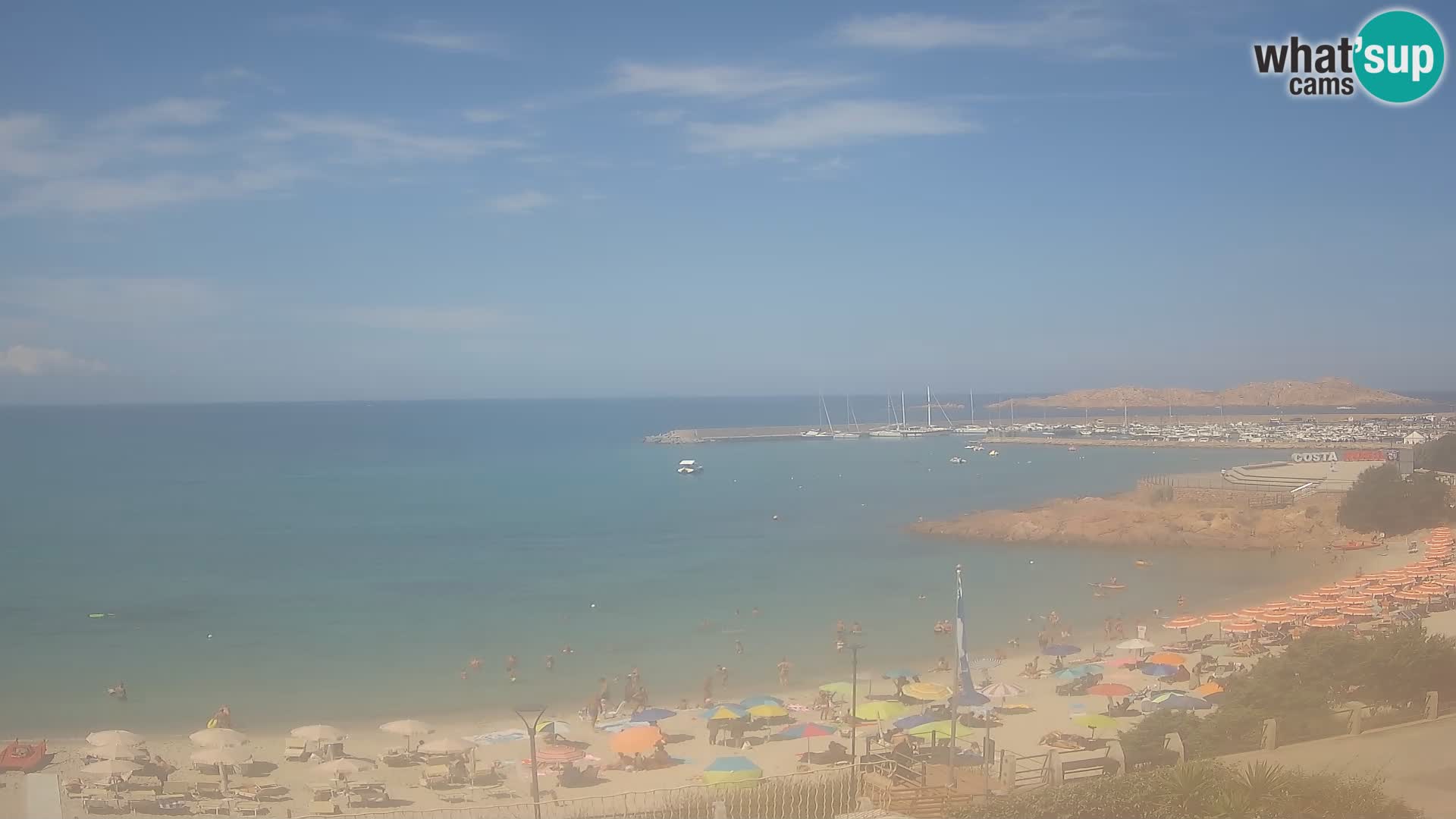 Webcam della spiaggia di Isola Rossa – Vista in diretta della meravigliosa costa della Sardegna