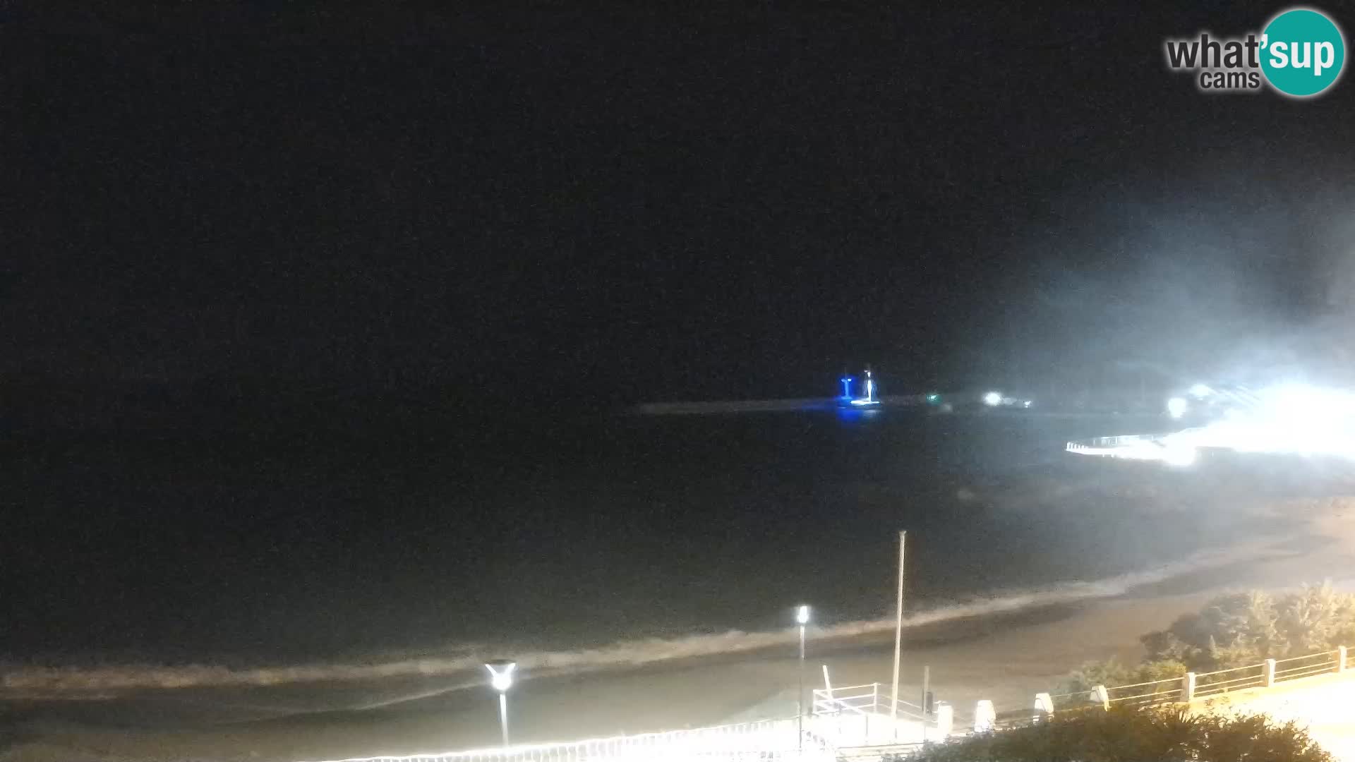 Spletna kamera plaže Isola Rossa – V živo si oglejte čudovito obalo Sardinije