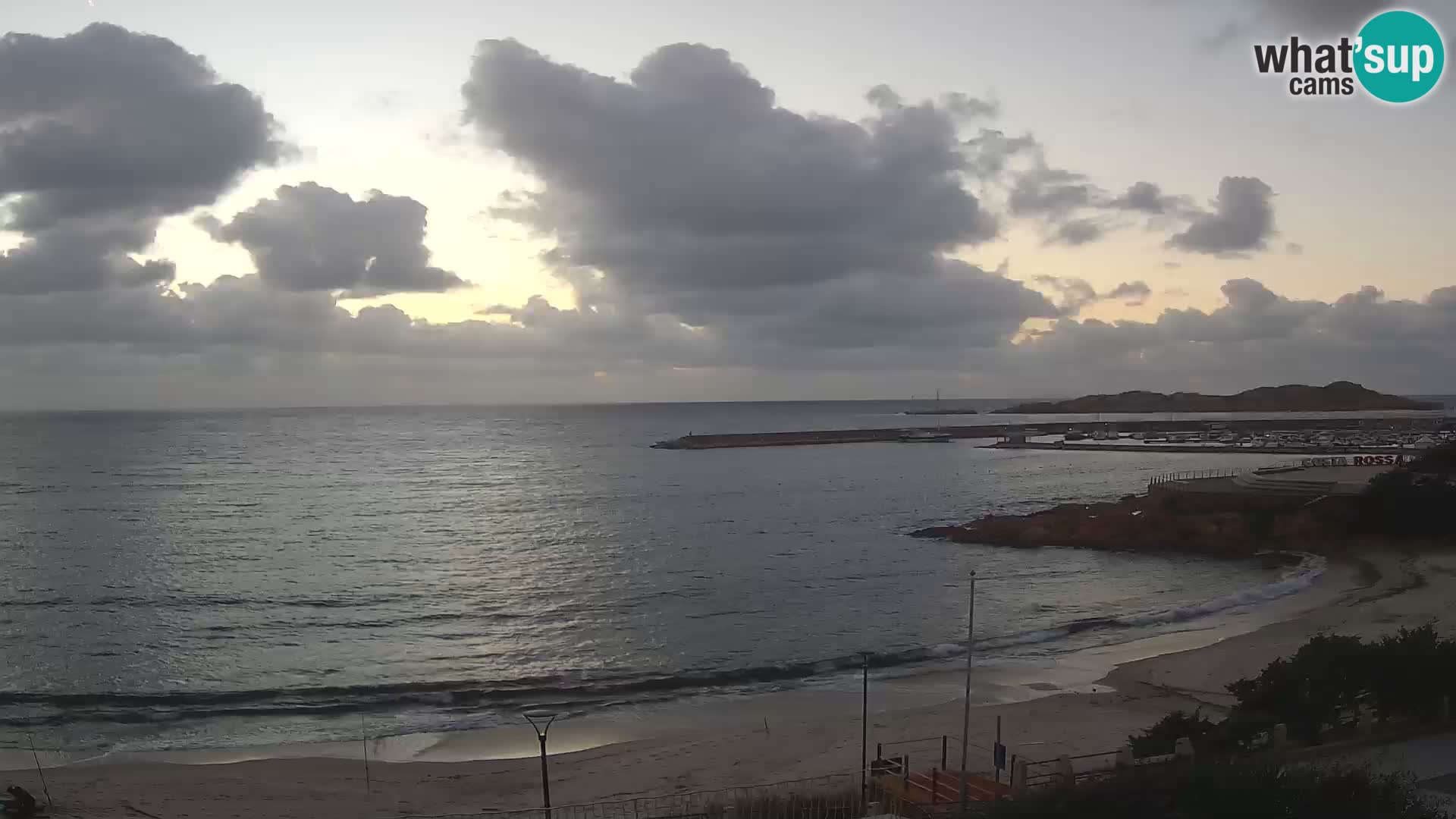 Beach Isola Rossa Webcam – Live View of Sardegna’s Stunning Shoreline