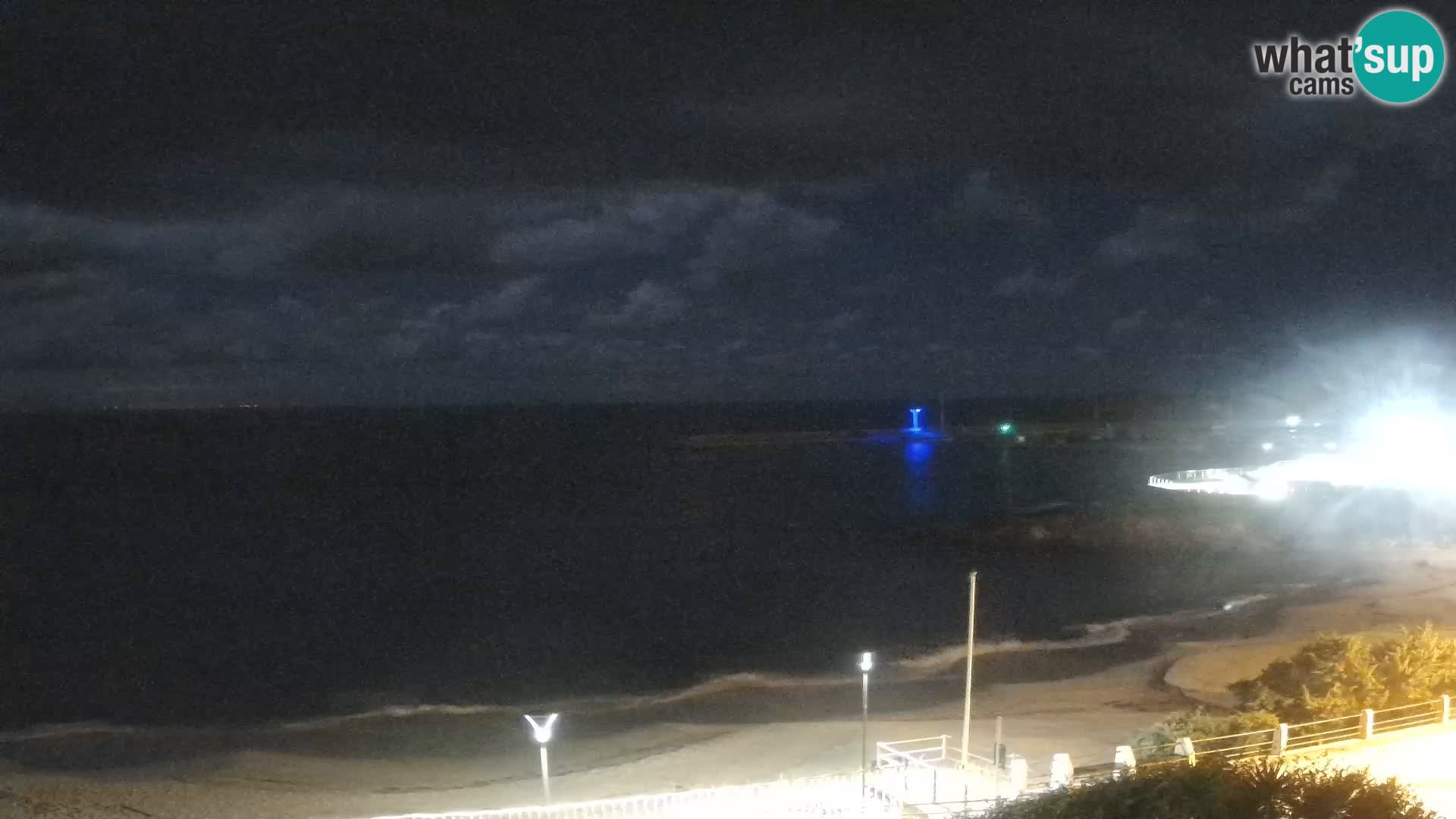 Spletna kamera plaže Isola Rossa – V živo si oglejte čudovito obalo Sardinije