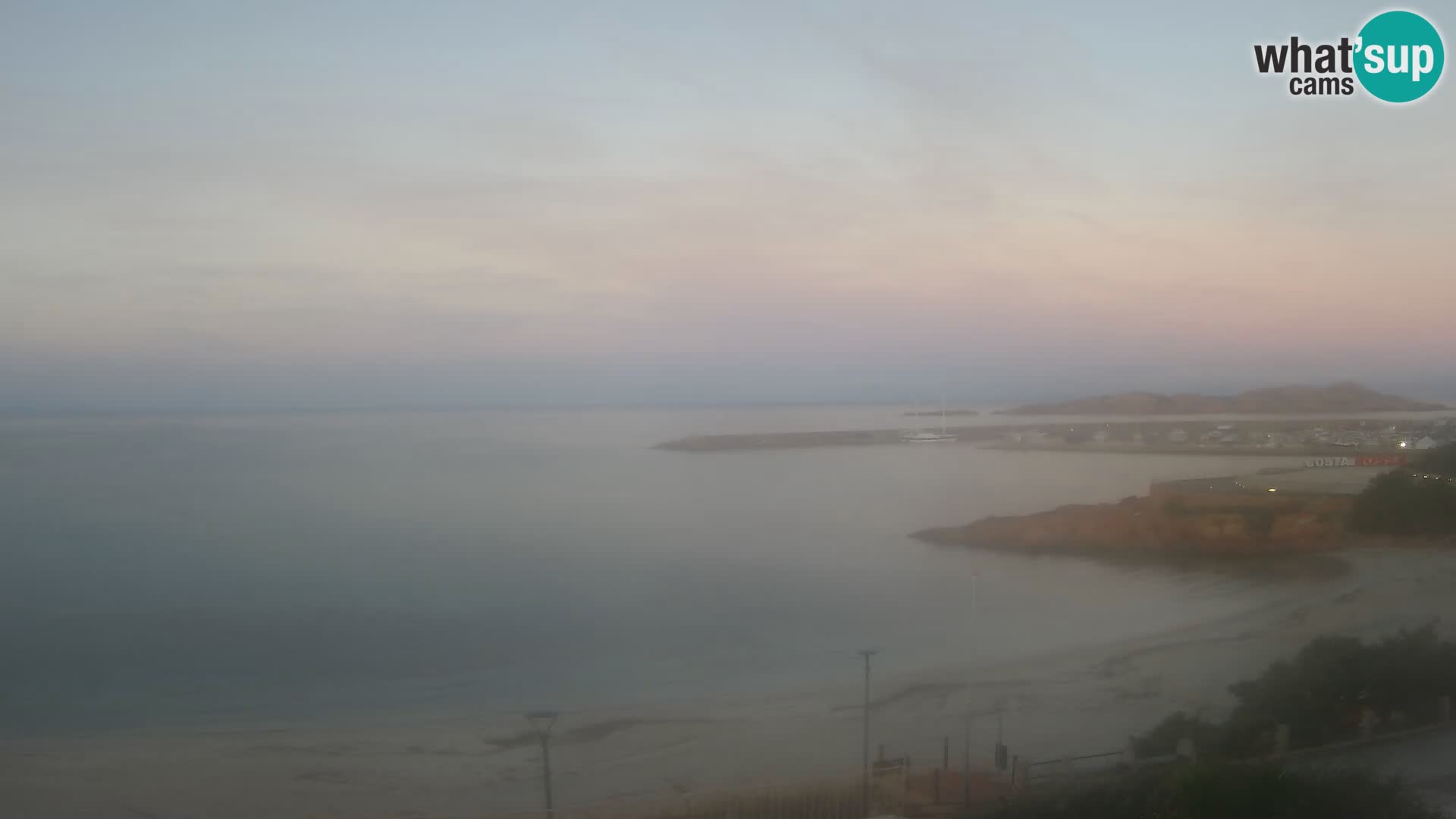 Spletna kamera plaže Isola Rossa – V živo si oglejte čudovito obalo Sardinije