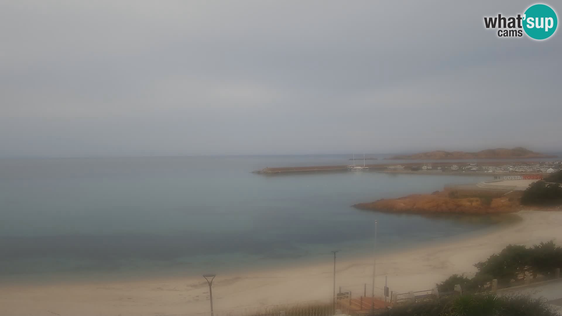 Web kamera plaže Isola Rossa – Uživo pogled na predivnu obalu Sardinije