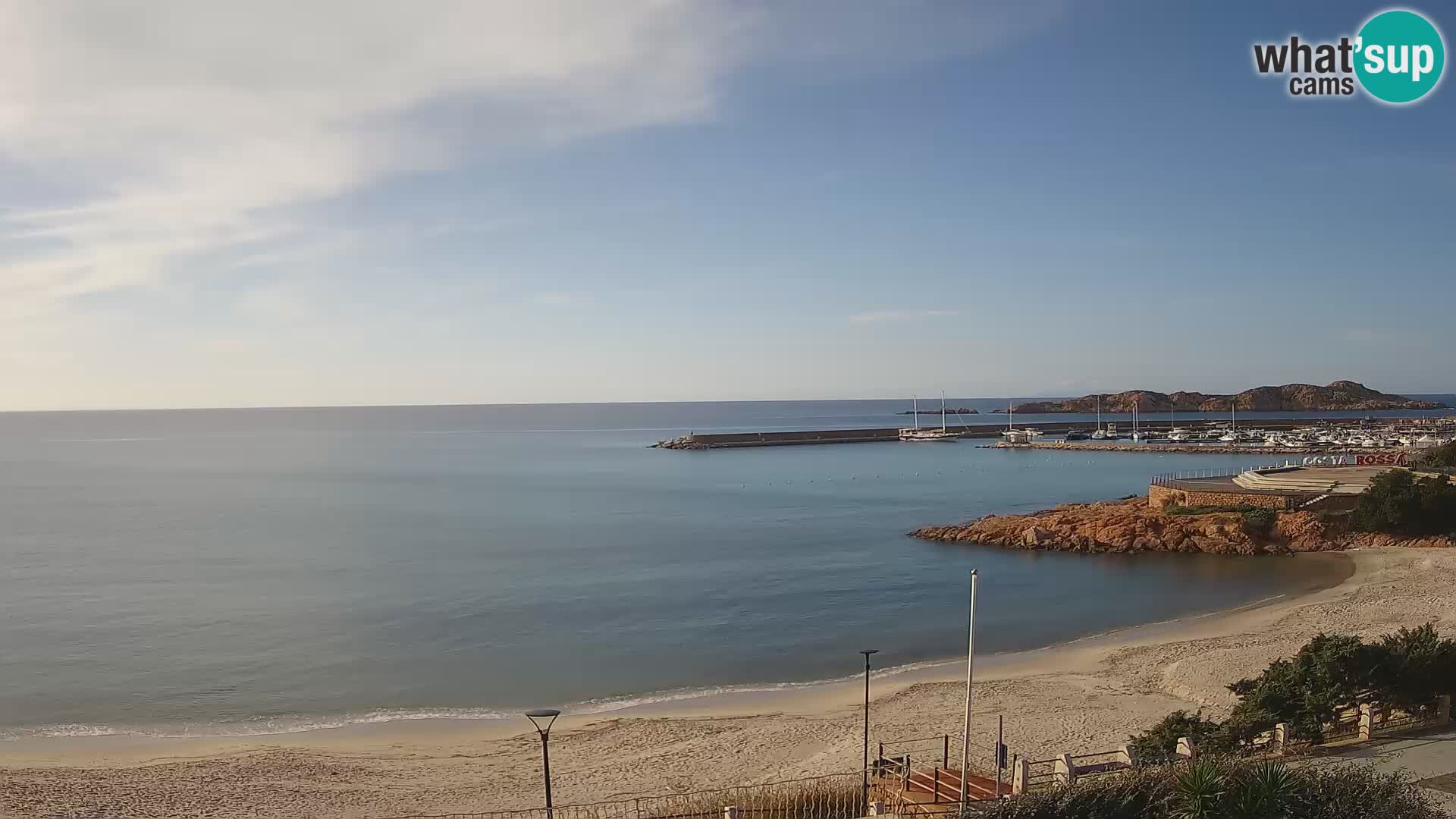 Webcam della spiaggia di Isola Rossa – Vista in diretta della meravigliosa costa della Sardegna