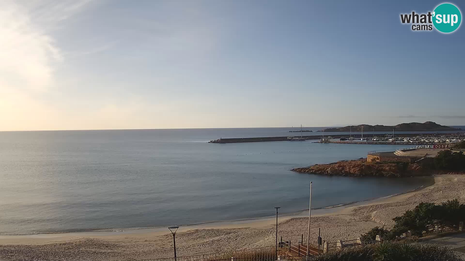 Web kamera plaže Isola Rossa – Uživo pogled na predivnu obalu Sardinije