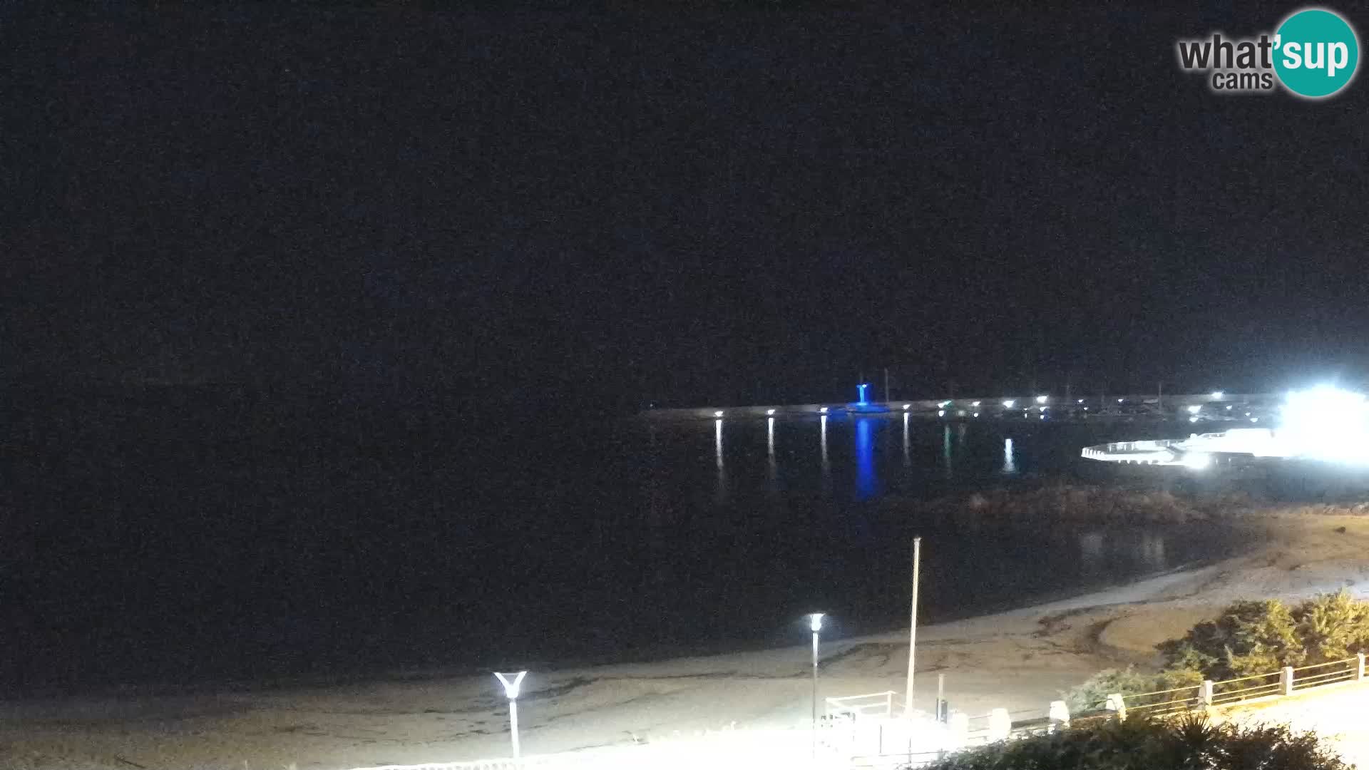 Spletna kamera plaže Isola Rossa – V živo si oglejte čudovito obalo Sardinije