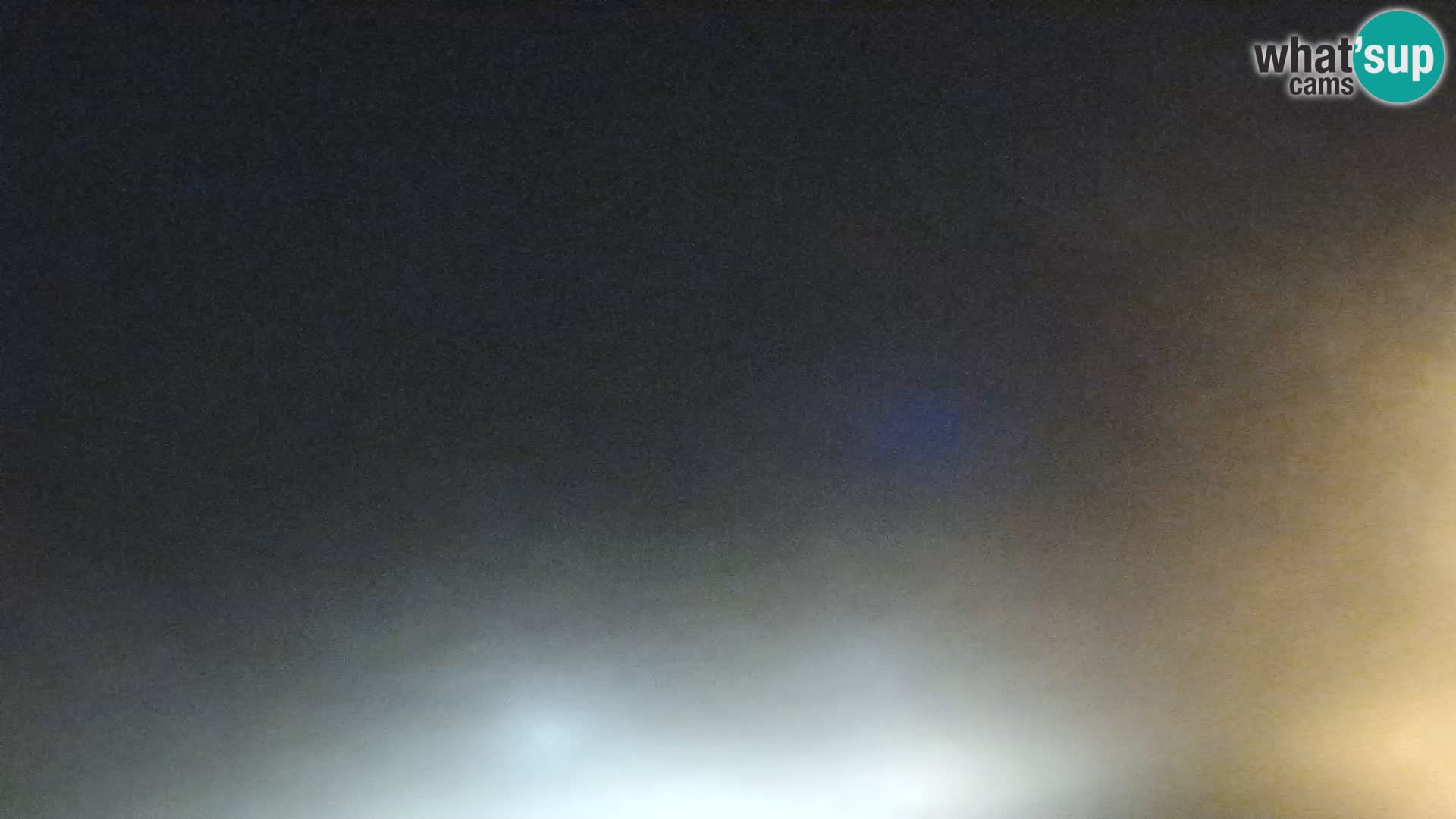 Beach Isola Rossa Webcam – Live View of Sardegna’s Stunning Shoreline