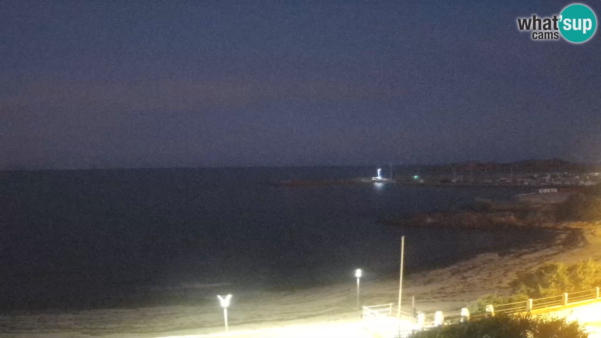 Webcam della spiaggia di Isola Rossa – Vista in diretta della meravigliosa costa della Sardegna