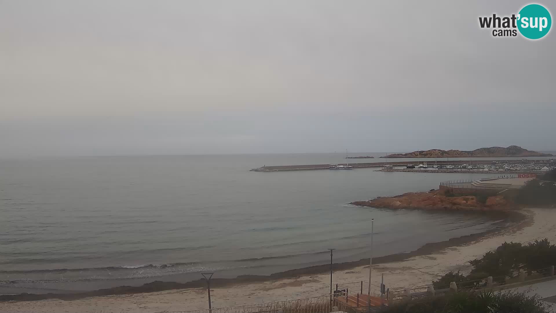 Spletna kamera plaže Isola Rossa – V živo si oglejte čudovito obalo Sardinije