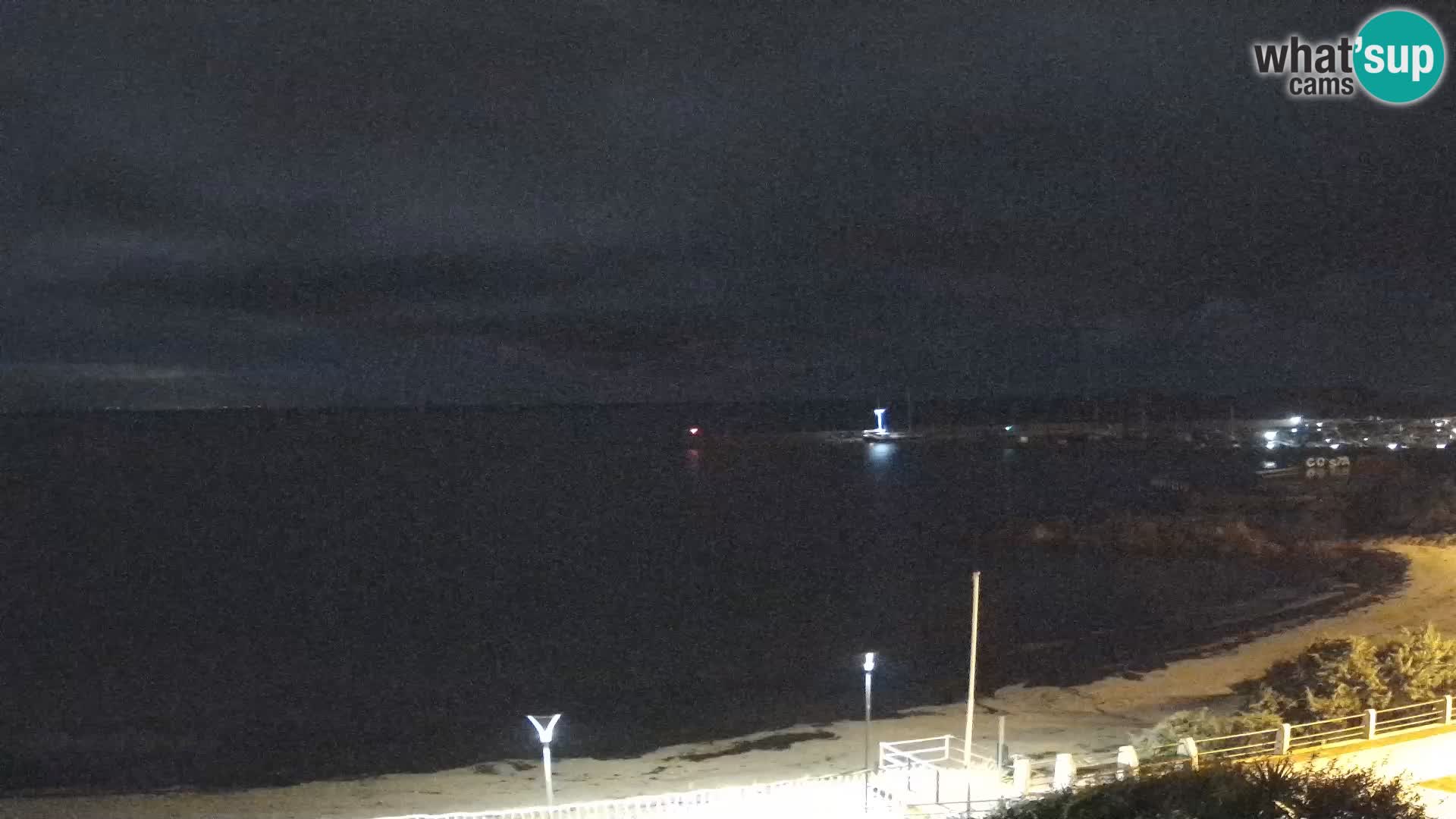 Spletna kamera plaže Isola Rossa – V živo si oglejte čudovito obalo Sardinije