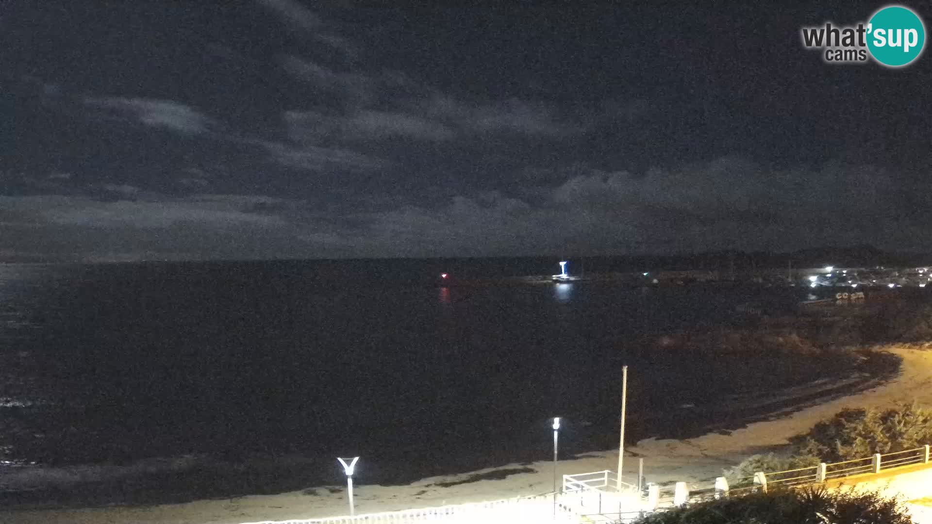 Web kamera plaže Isola Rossa – Uživo pogled na predivnu obalu Sardinije