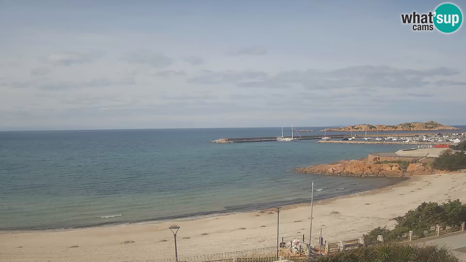 Spletna kamera plaže Isola Rossa – V živo si oglejte čudovito obalo Sardinije