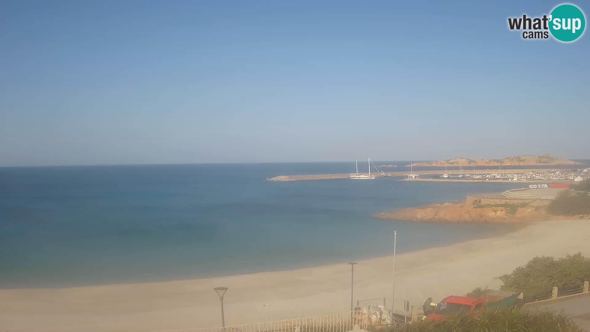 Beach Isola Rossa Webcam – Live View of Sardegna’s Stunning Shoreline