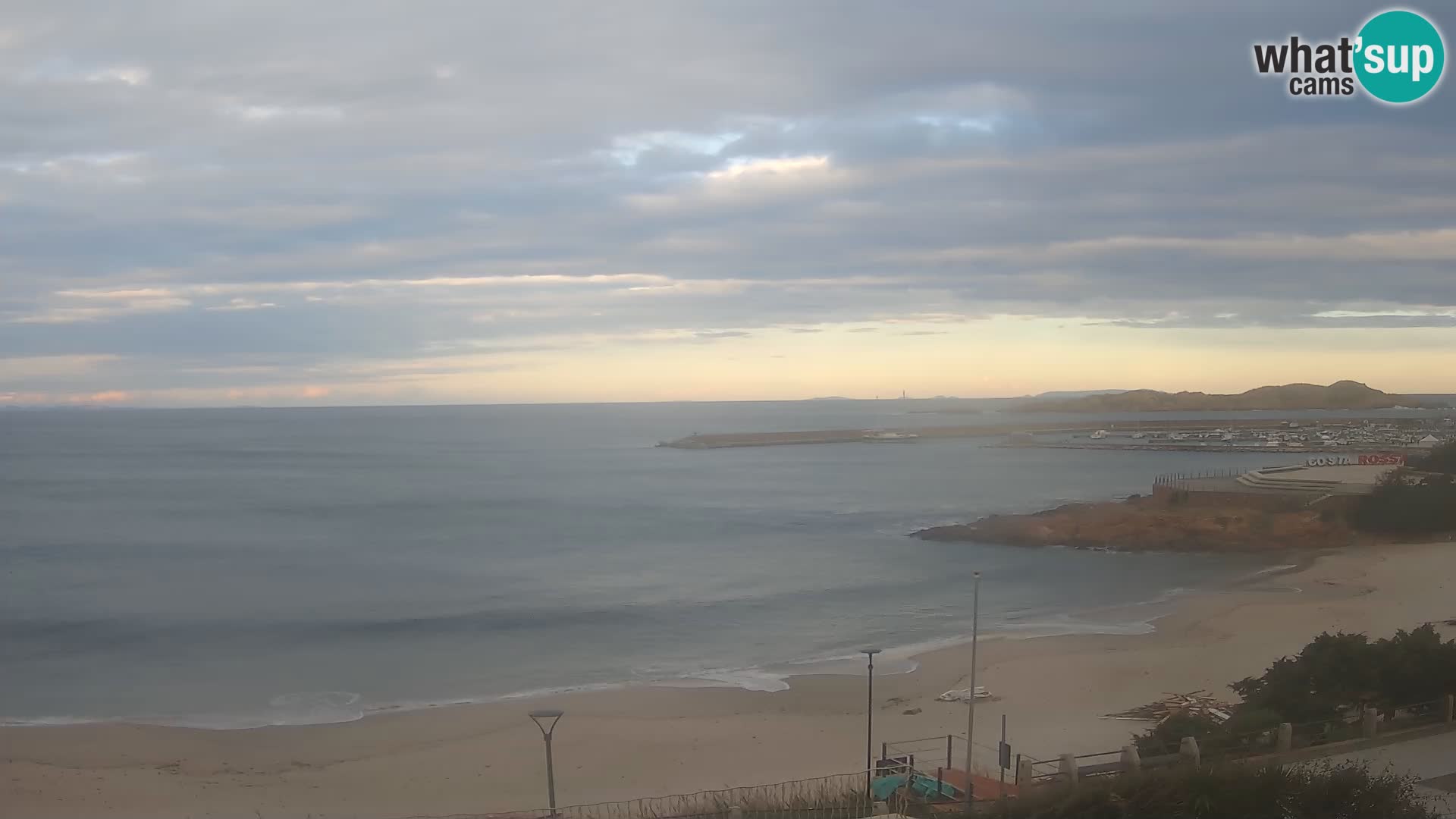 Beach Isola Rossa Webcam – Live View of Sardegna’s Stunning Shoreline
