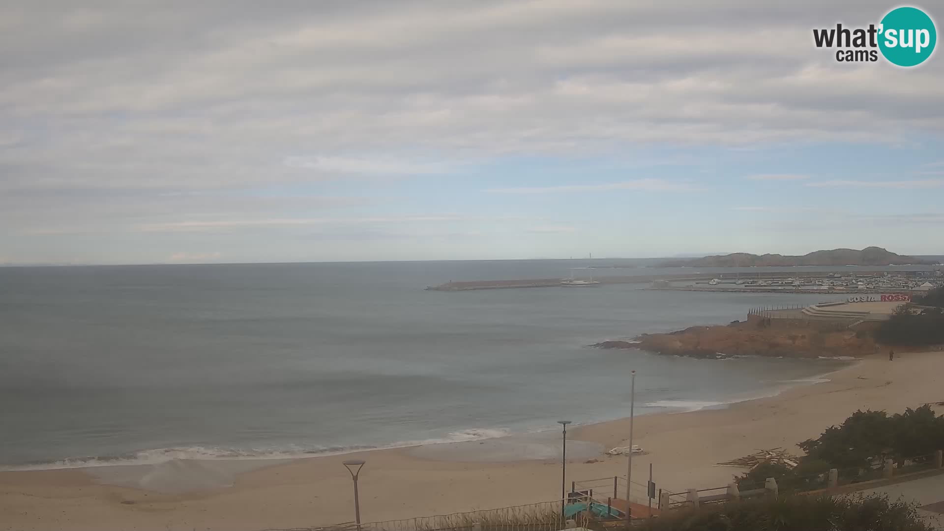 Web kamera plaže Isola Rossa – Uživo pogled na predivnu obalu Sardinije