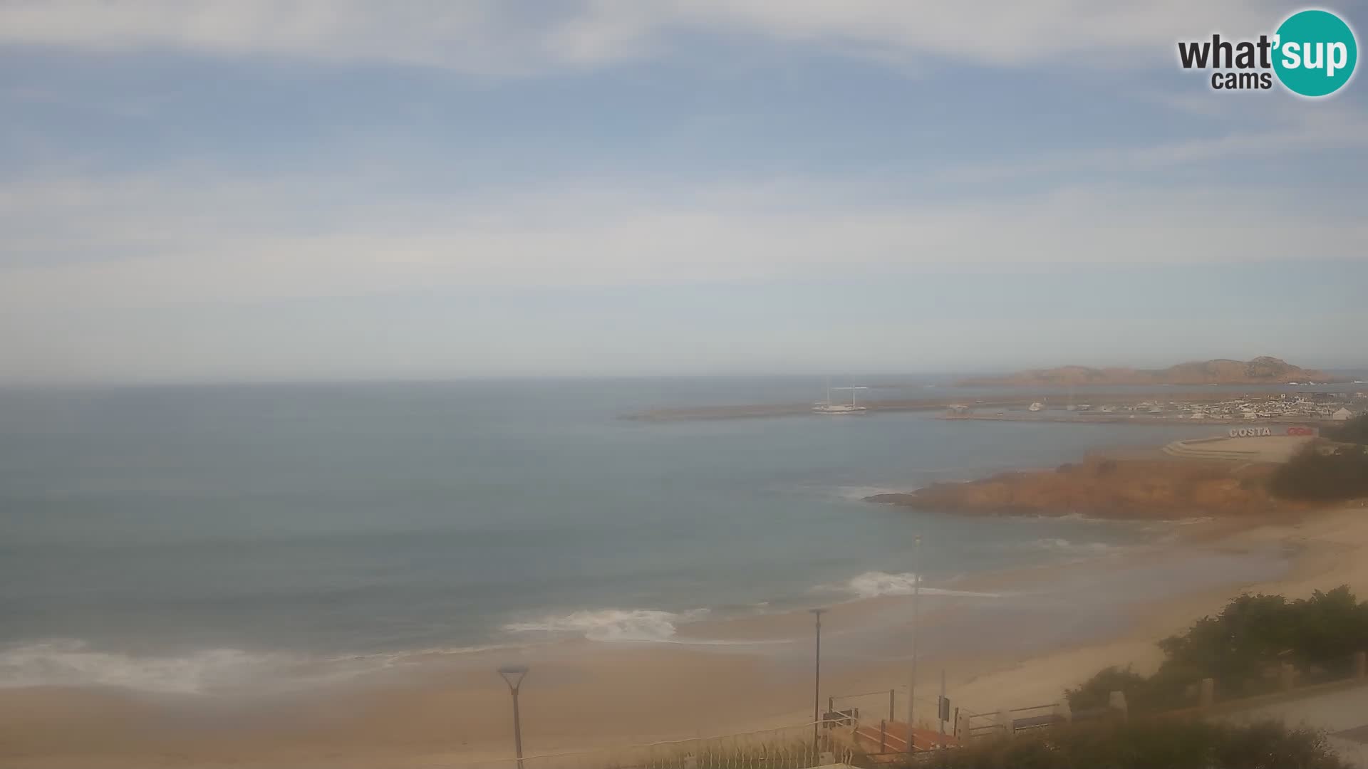 Beach Isola Rossa Webcam – Live View of Sardegna’s Stunning Shoreline