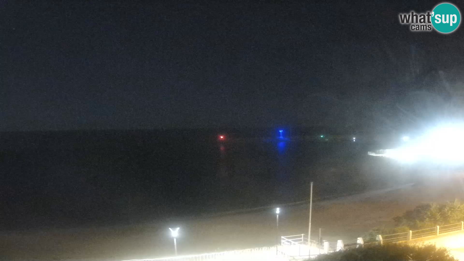 Webcam della spiaggia di Isola Rossa – Vista in diretta della meravigliosa costa della Sardegna