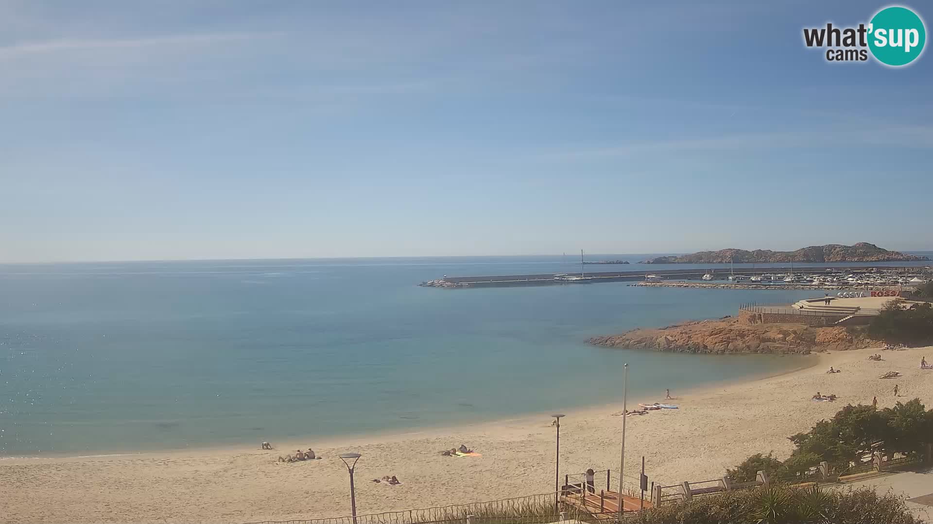 Web kamera plaže Isola Rossa – Uživo pogled na predivnu obalu Sardinije