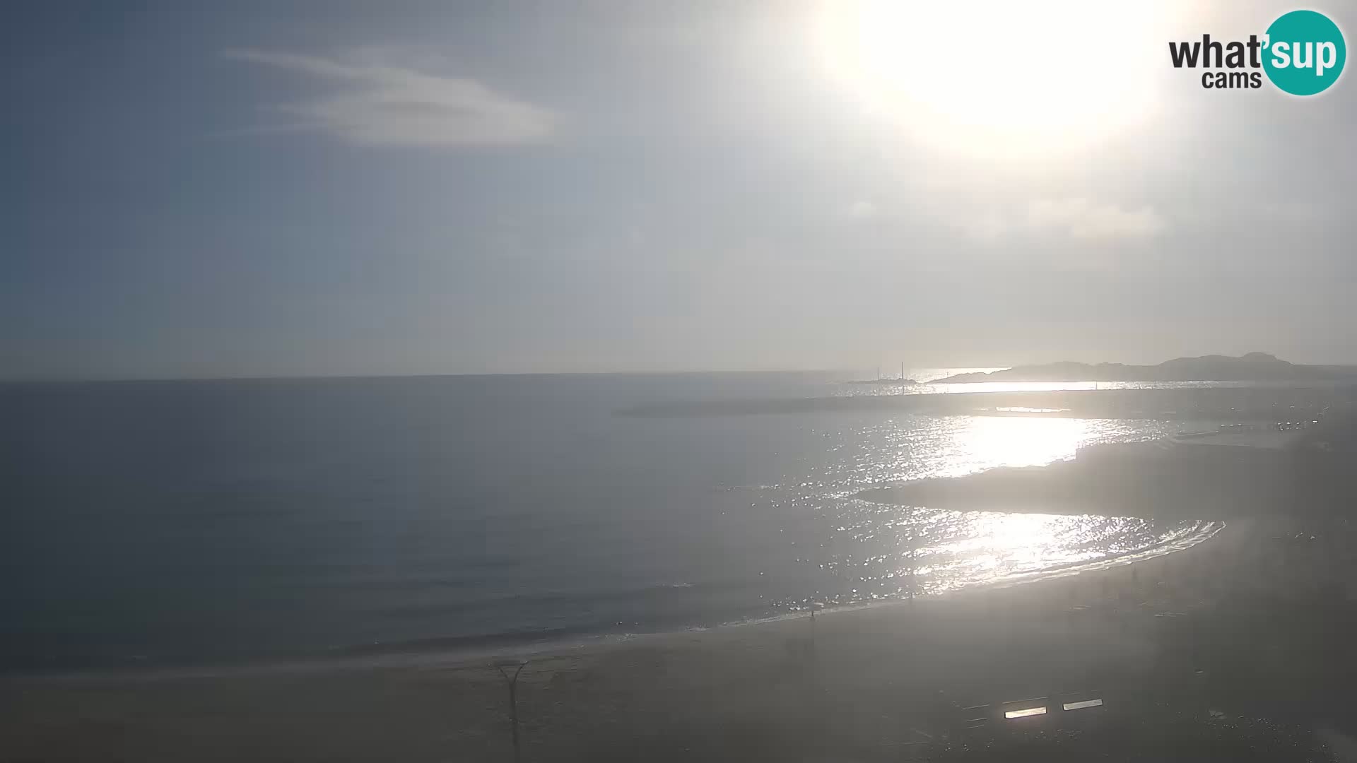Spletna kamera plaže Isola Rossa – V živo si oglejte čudovito obalo Sardinije