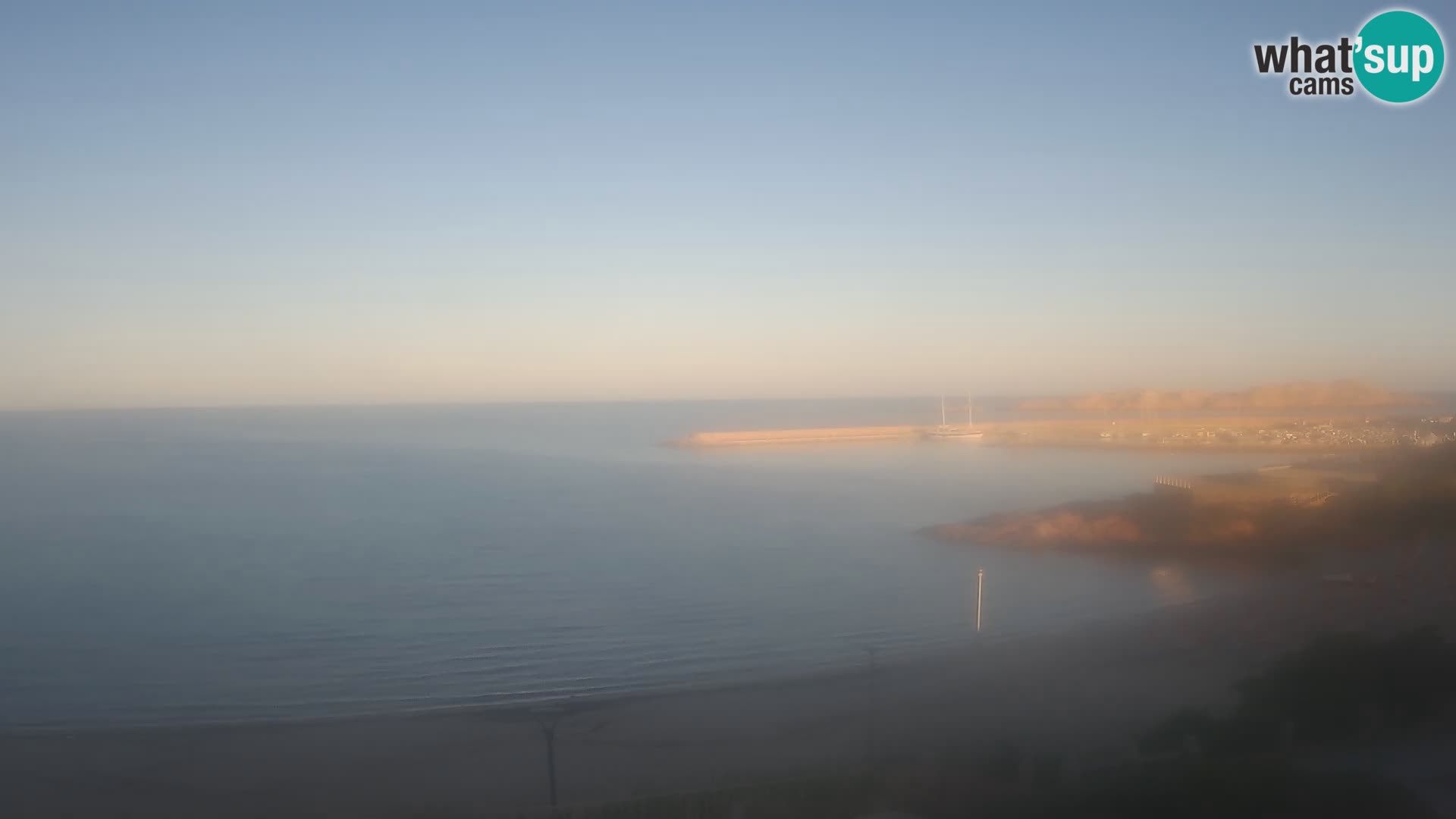 Beach Isola Rossa Webcam – Live View of Sardegna’s Stunning Shoreline