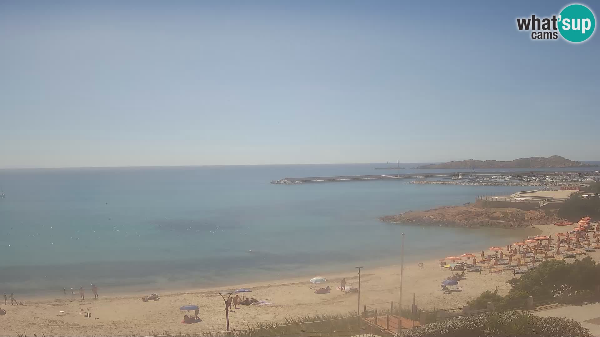 Web kamera plaže Isola Rossa – Uživo pogled na predivnu obalu Sardinije