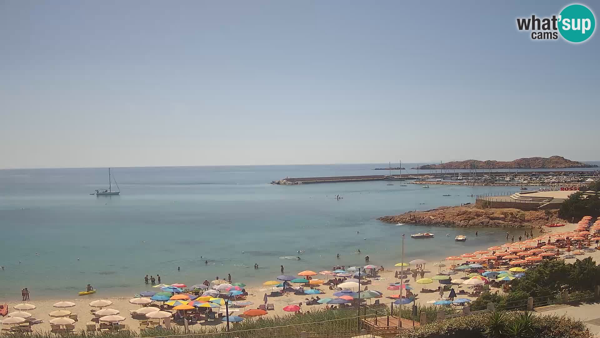 Web kamera plaže Isola Rossa – Uživo pogled na predivnu obalu Sardinije
