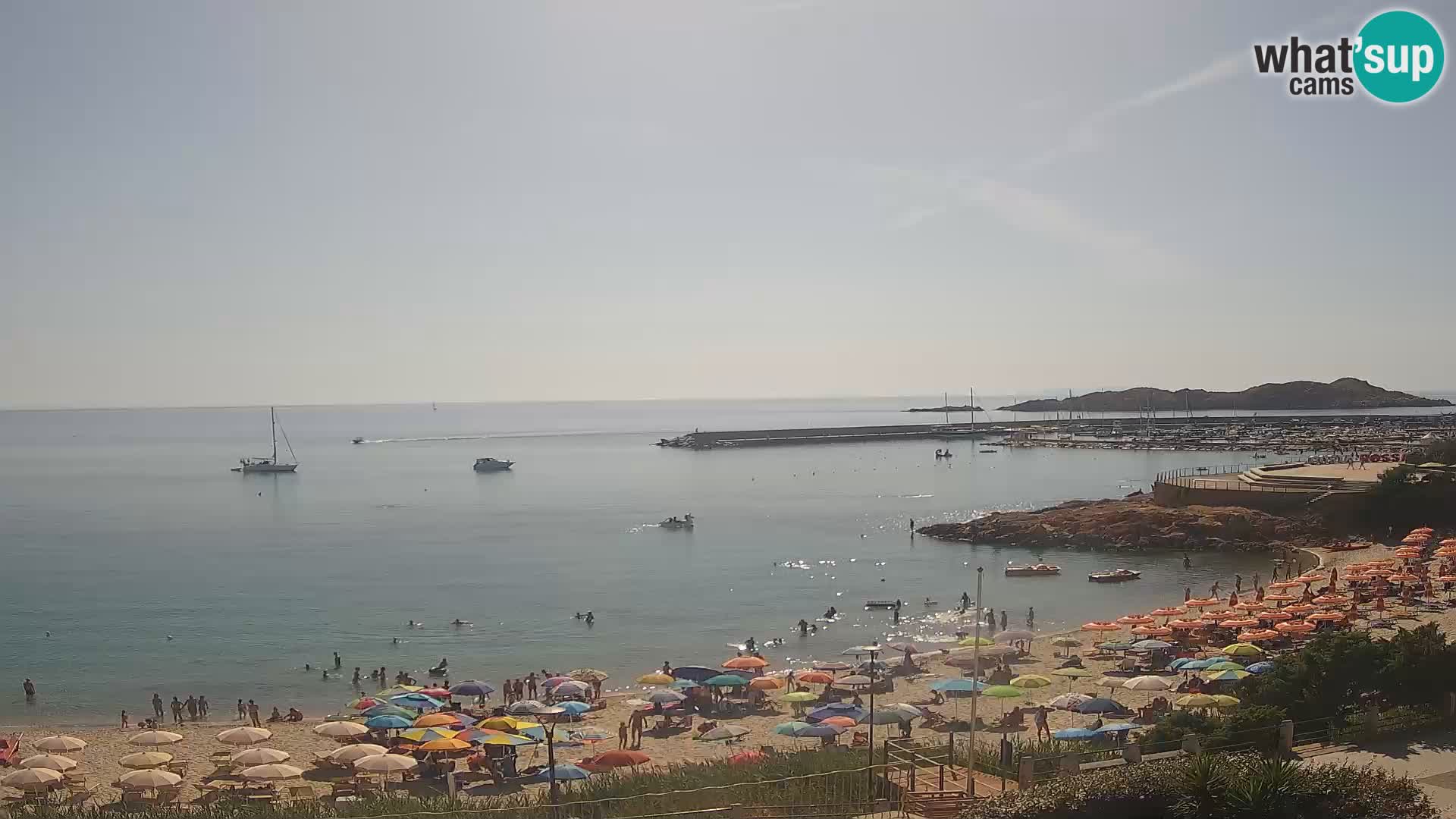 Web kamera plaže Isola Rossa – Uživo pogled na predivnu obalu Sardinije