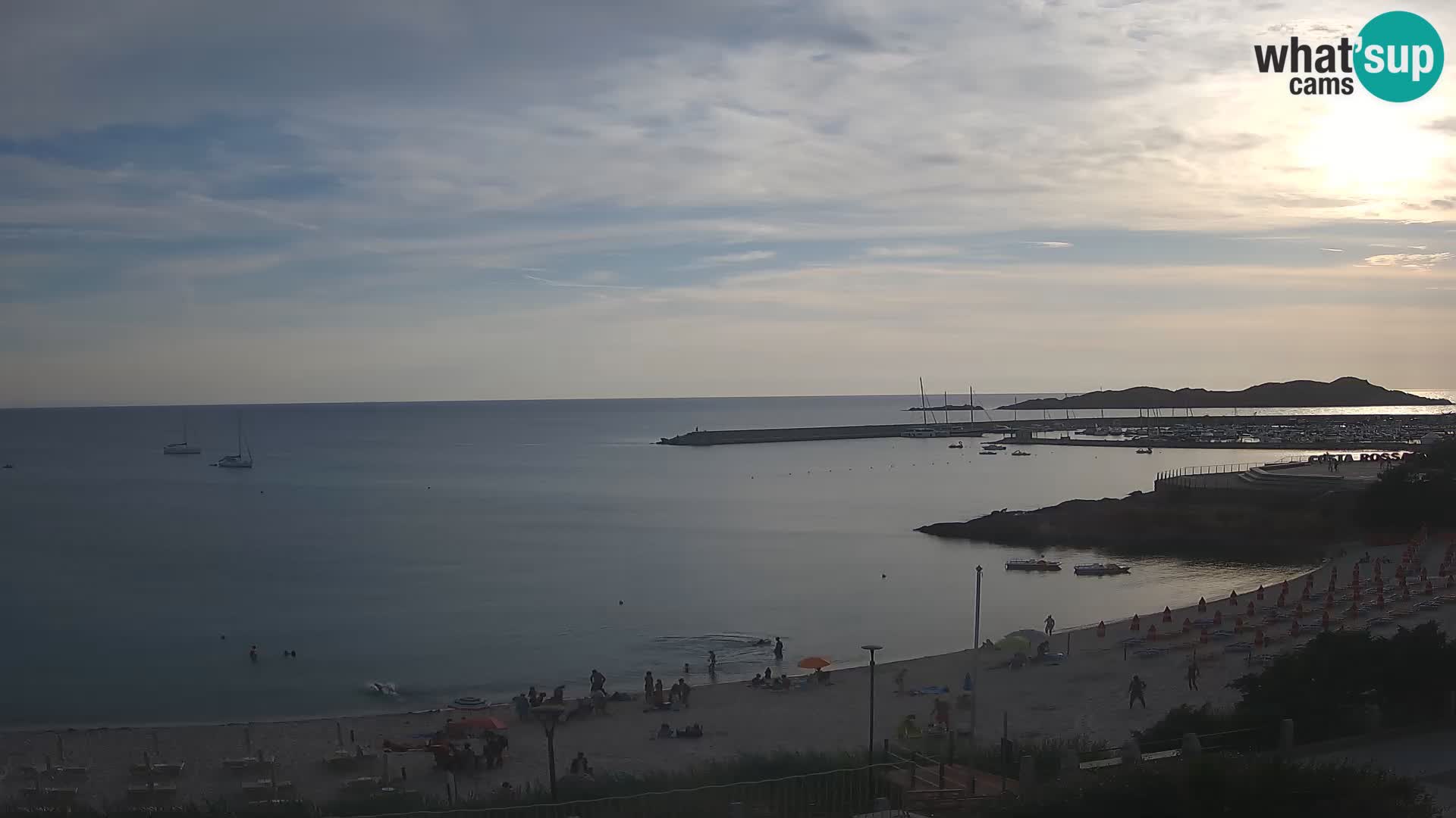 Webcam della spiaggia di Isola Rossa – Vista in diretta della meravigliosa costa della Sardegna