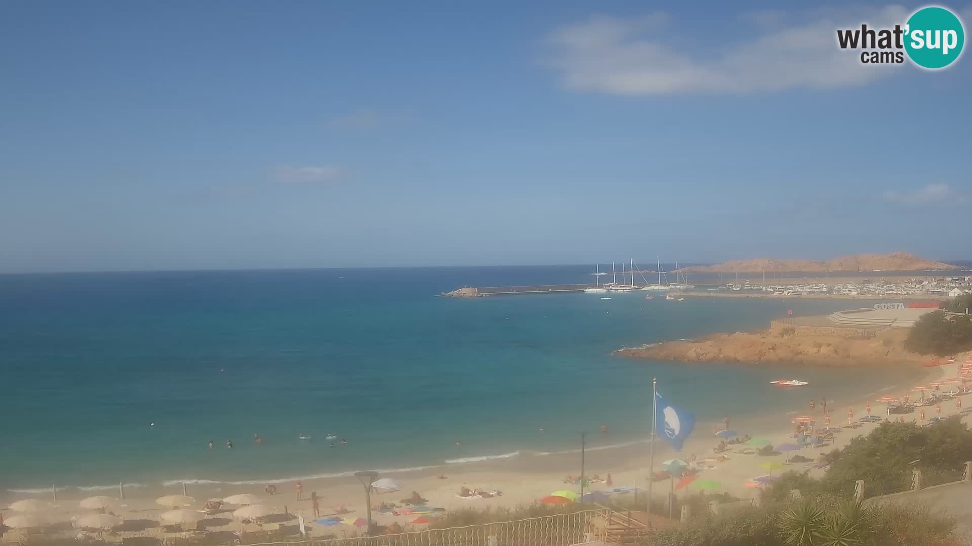 Webcam della spiaggia di Isola Rossa – Vista in diretta della meravigliosa costa della Sardegna