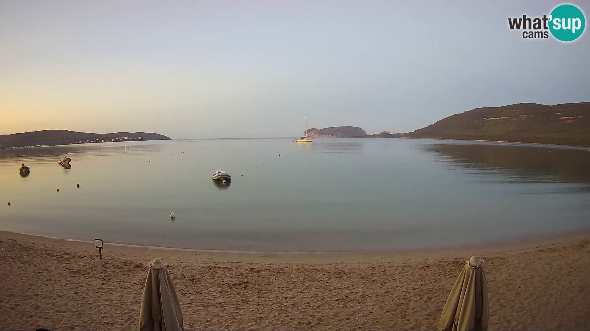 Spletna kamera v živo Plaža Mugoni – Alghero – Sardinija – Italija