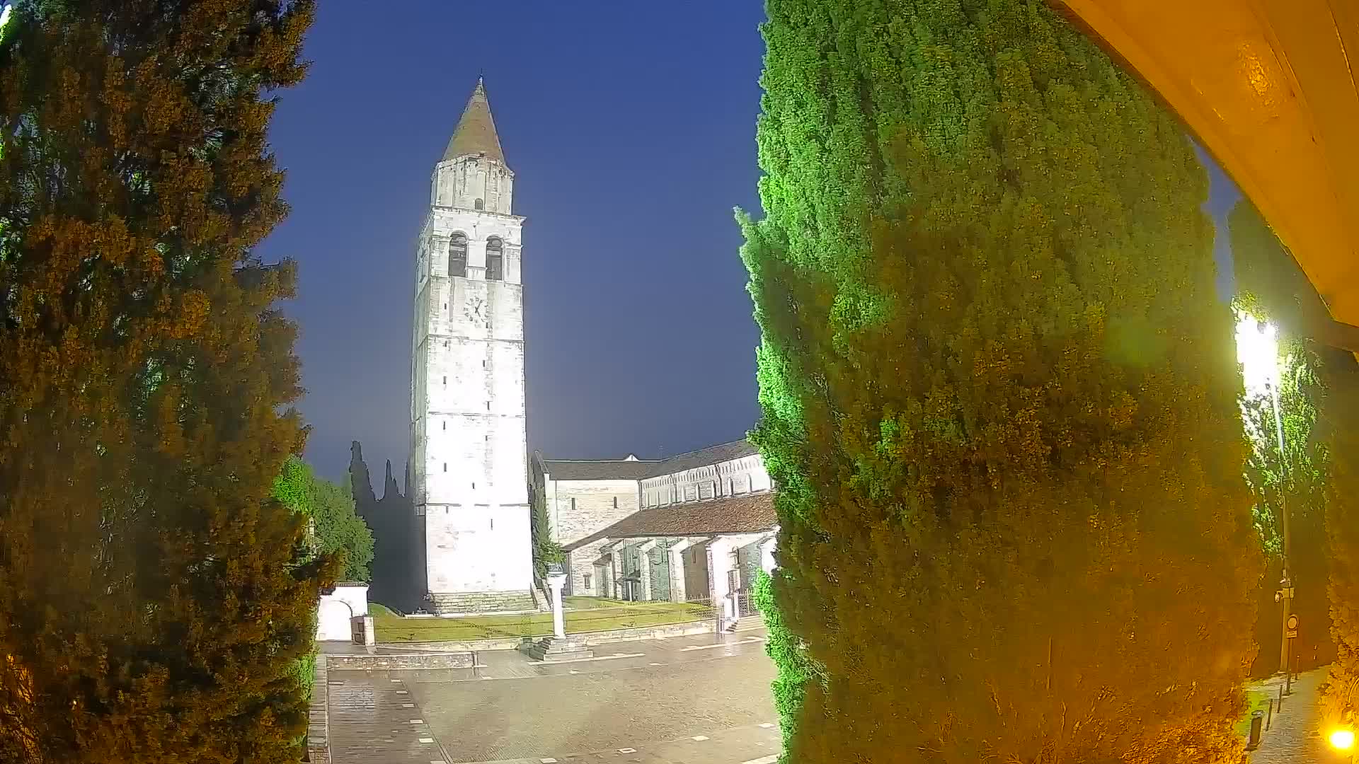Akvileja – trg Capitolo