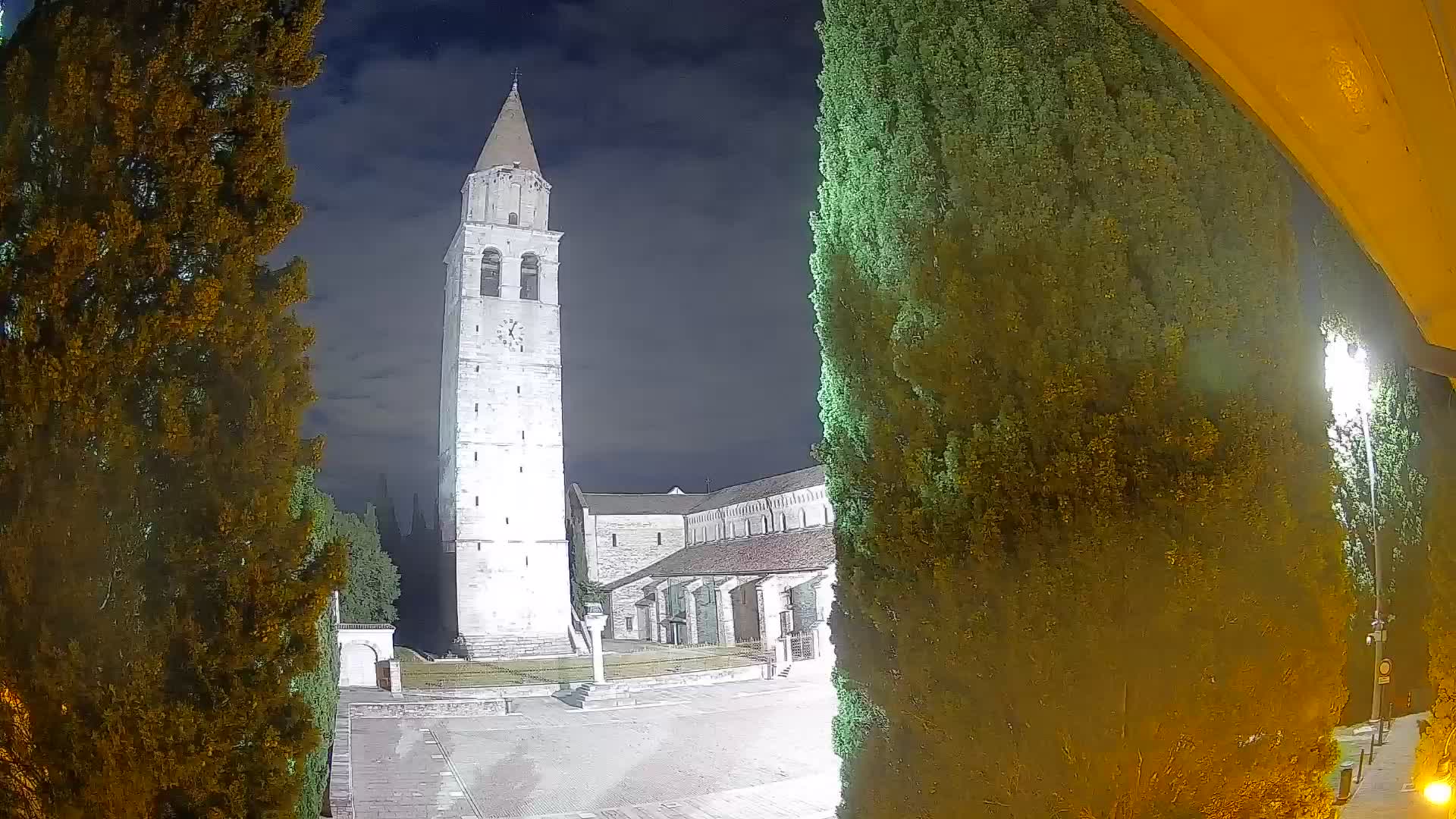 Akvileja – trg Capitolo
