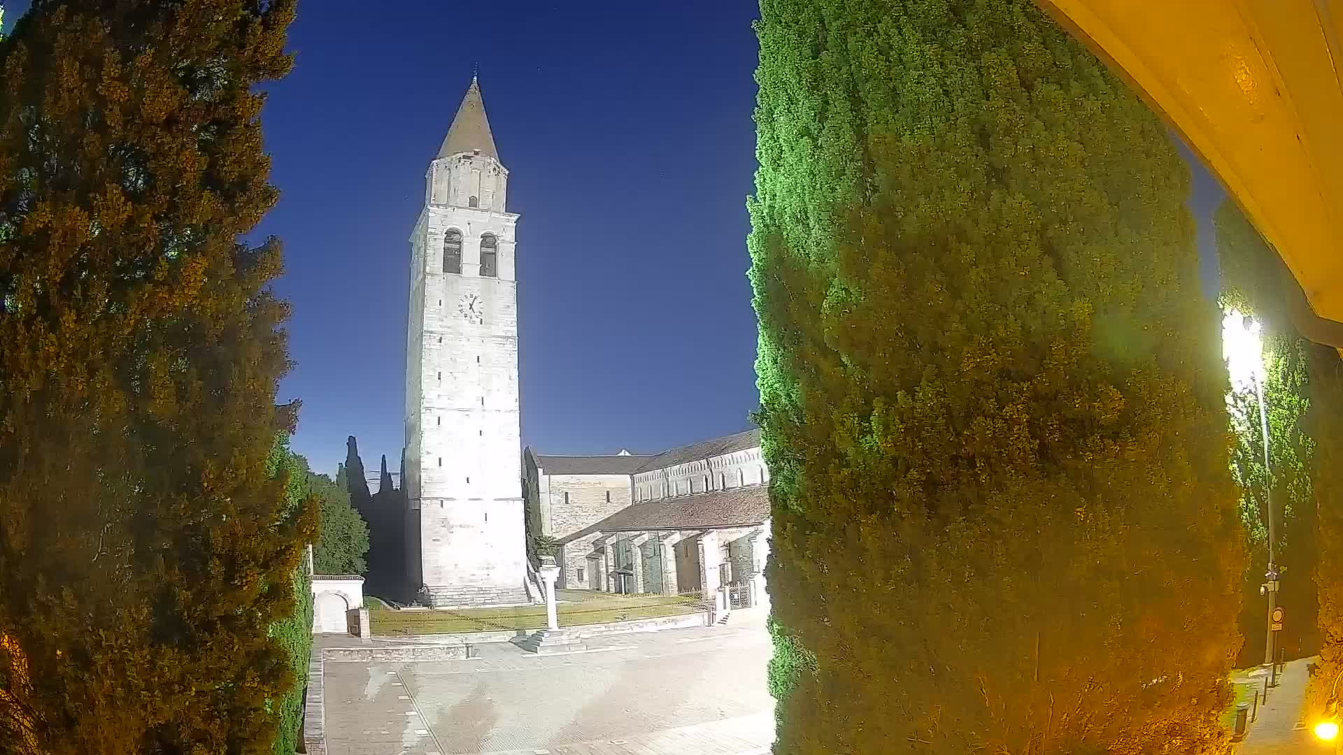 Akvileja – trg Capitolo
