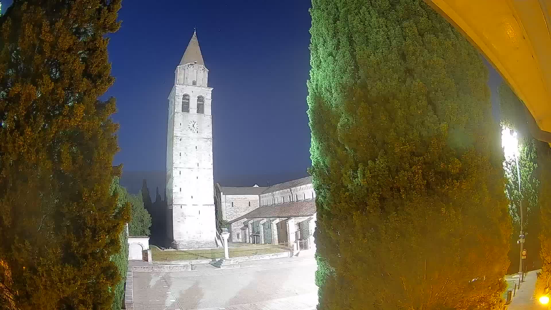 Akvileja – trg Capitolo