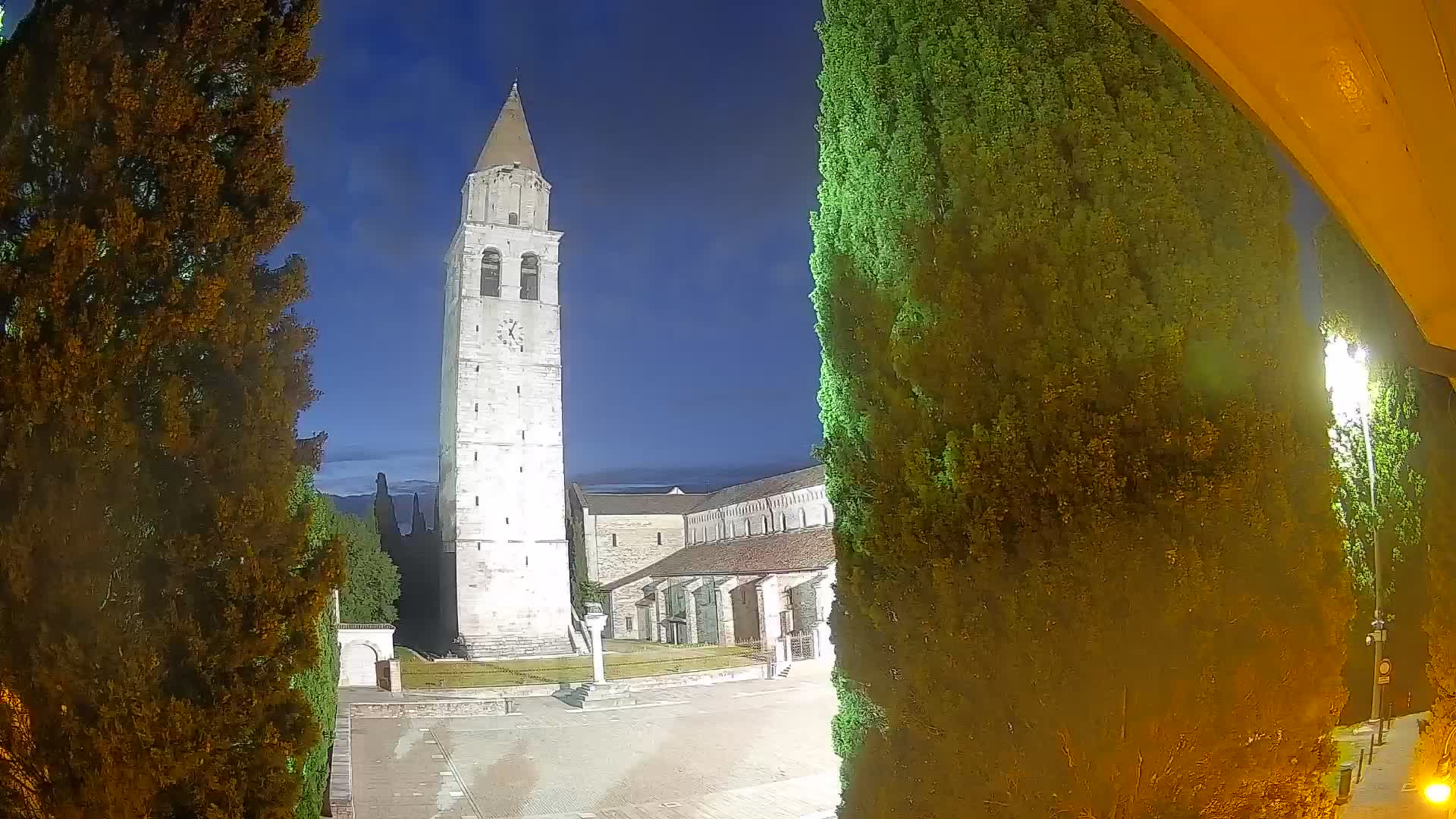 Akvileja – trg Capitolo