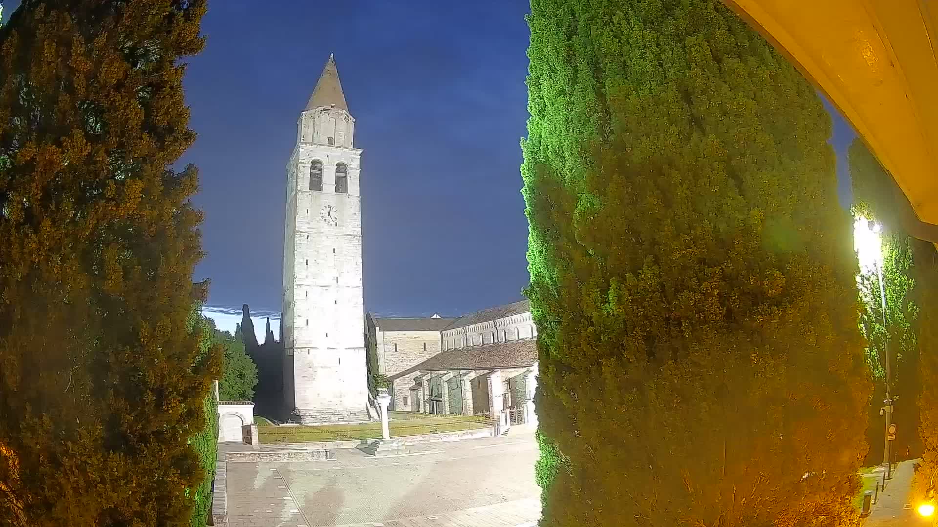 Akvileja – trg Capitolo