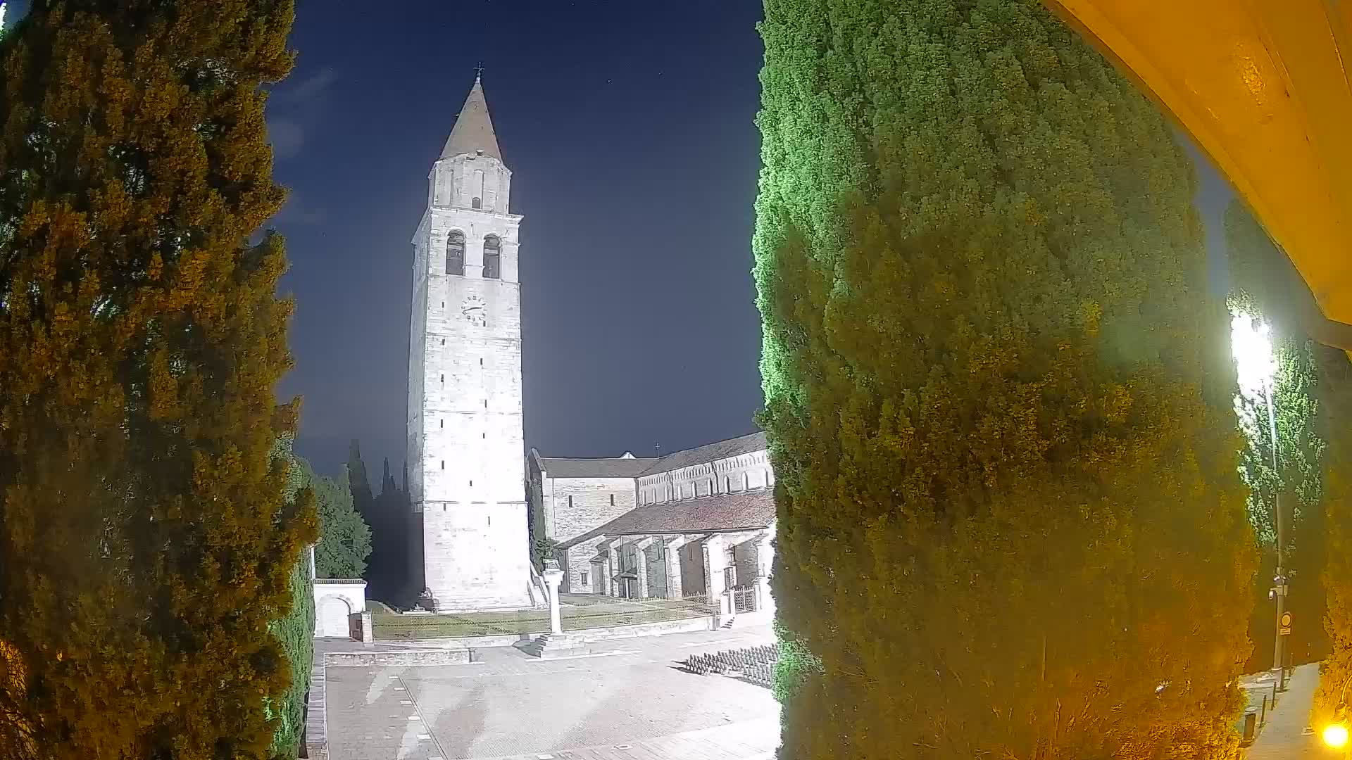 Akvileja – trg Capitolo