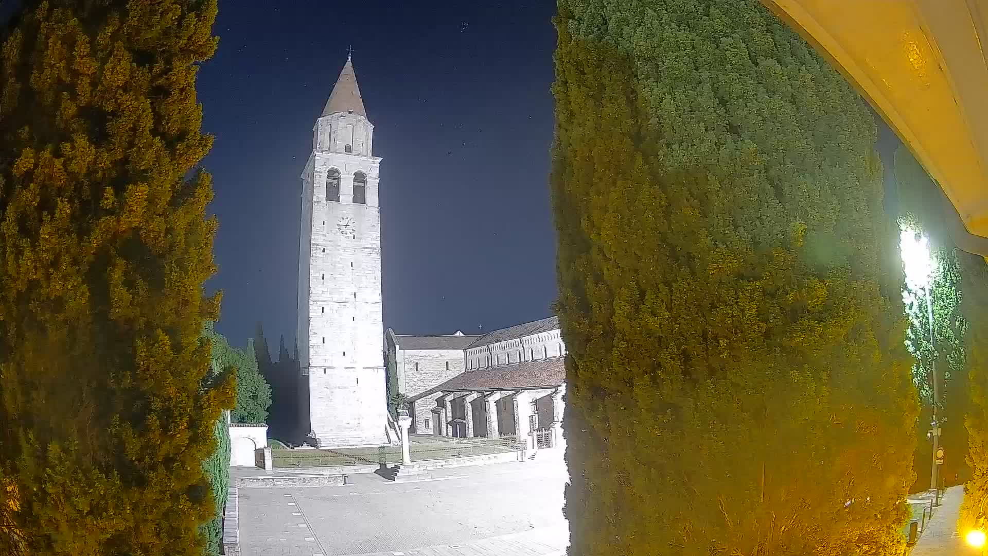 Akvileja – trg Capitolo