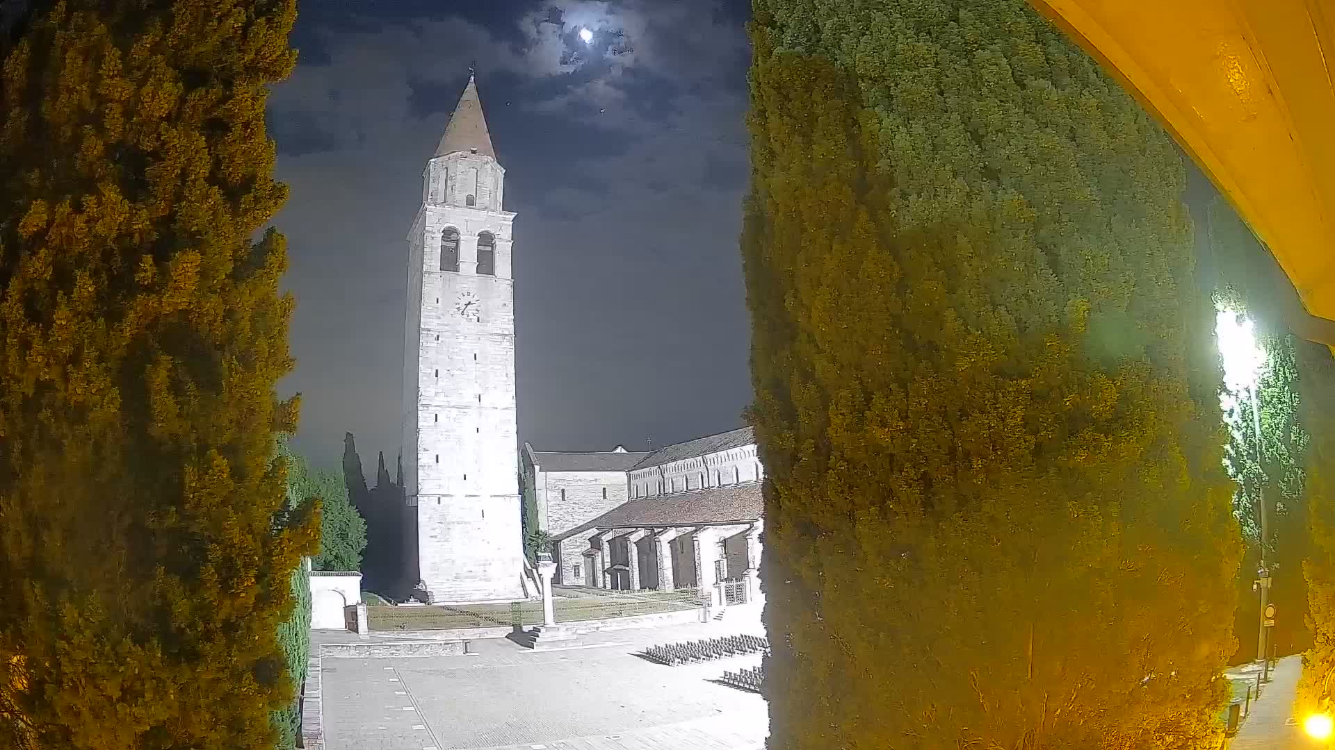 Akvileja – trg Capitolo