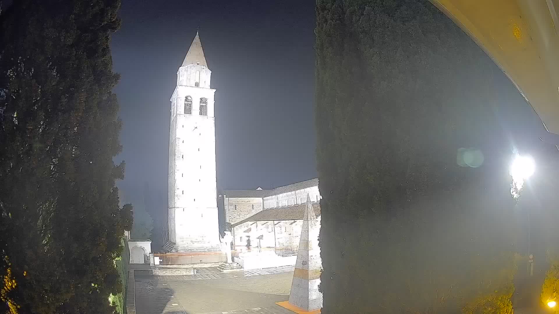 Akvileja – trg Capitolo