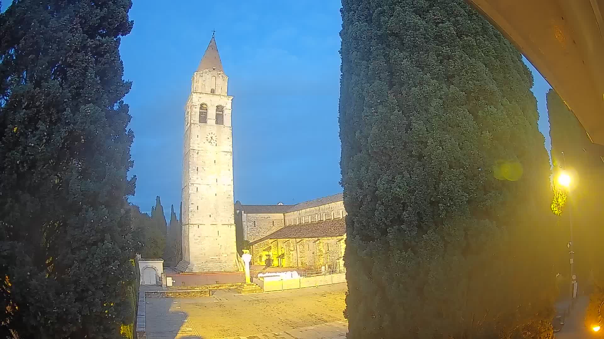 Akvileja – trg Capitolo