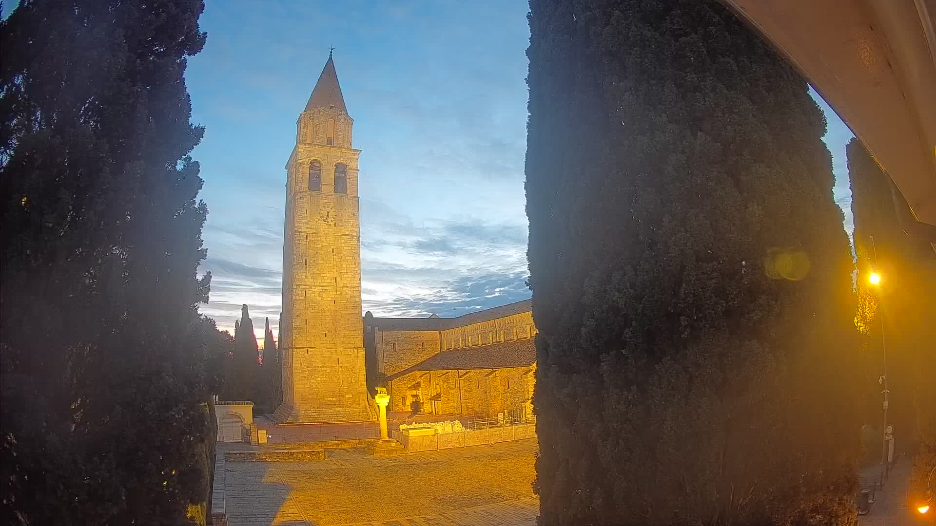 Akvileja – trg Capitolo