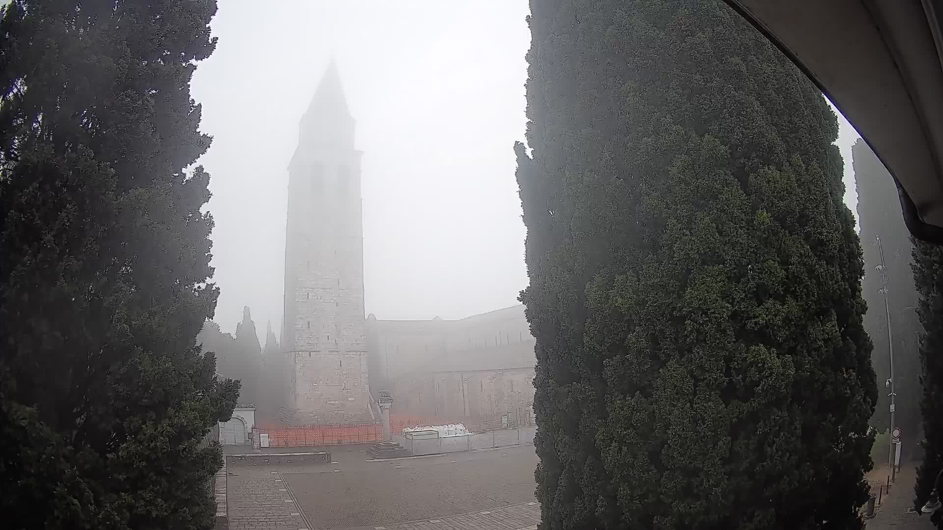 Akvileja – trg Capitolo