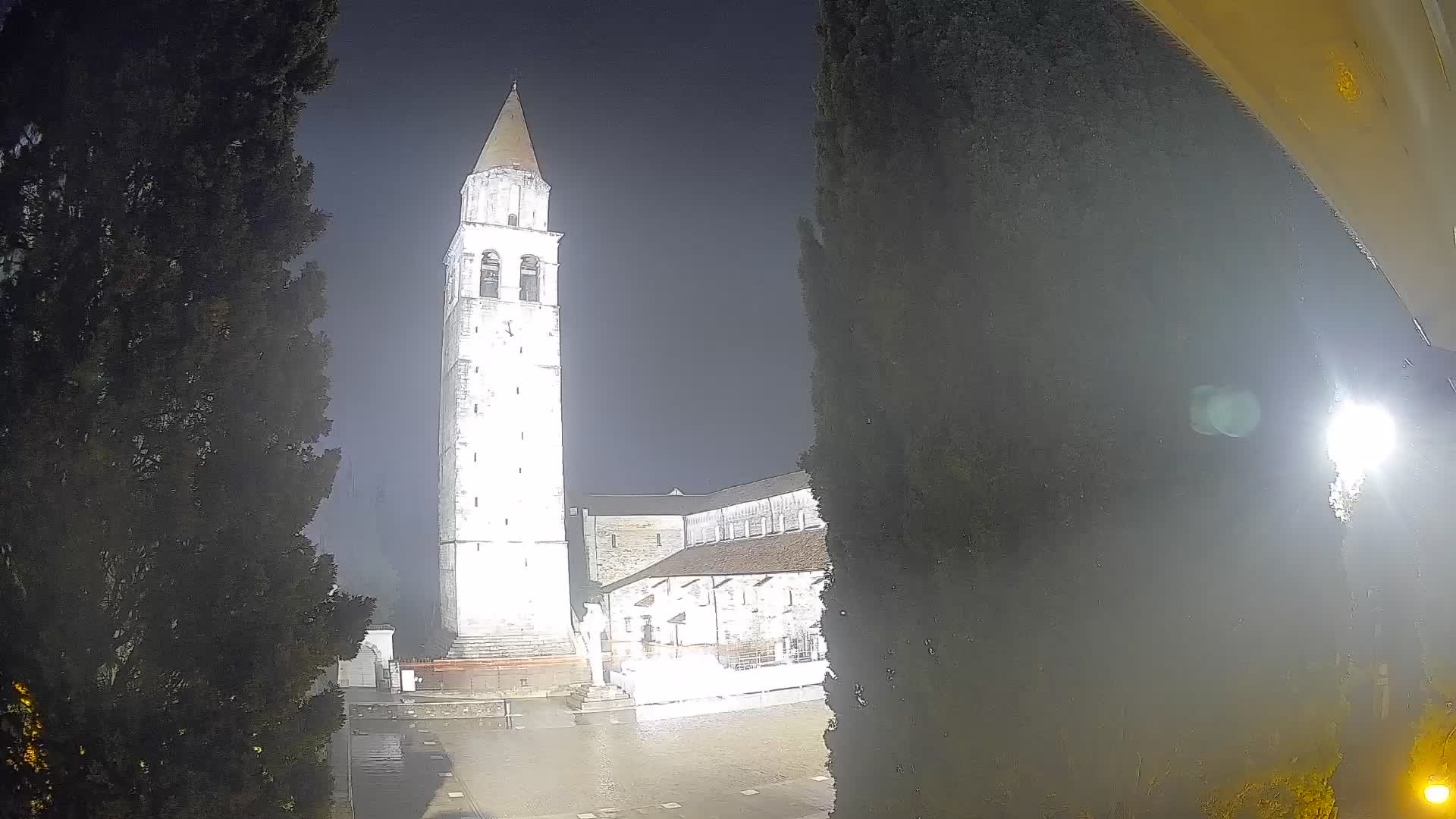 Akvileja – trg Capitolo