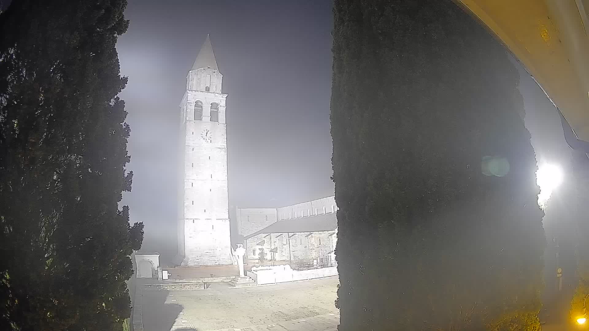 Akvileja – trg Capitolo