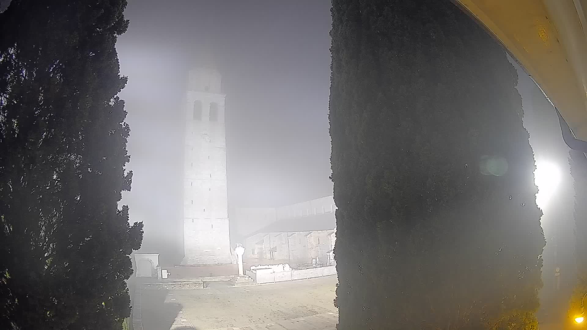 Akvileja – trg Capitolo