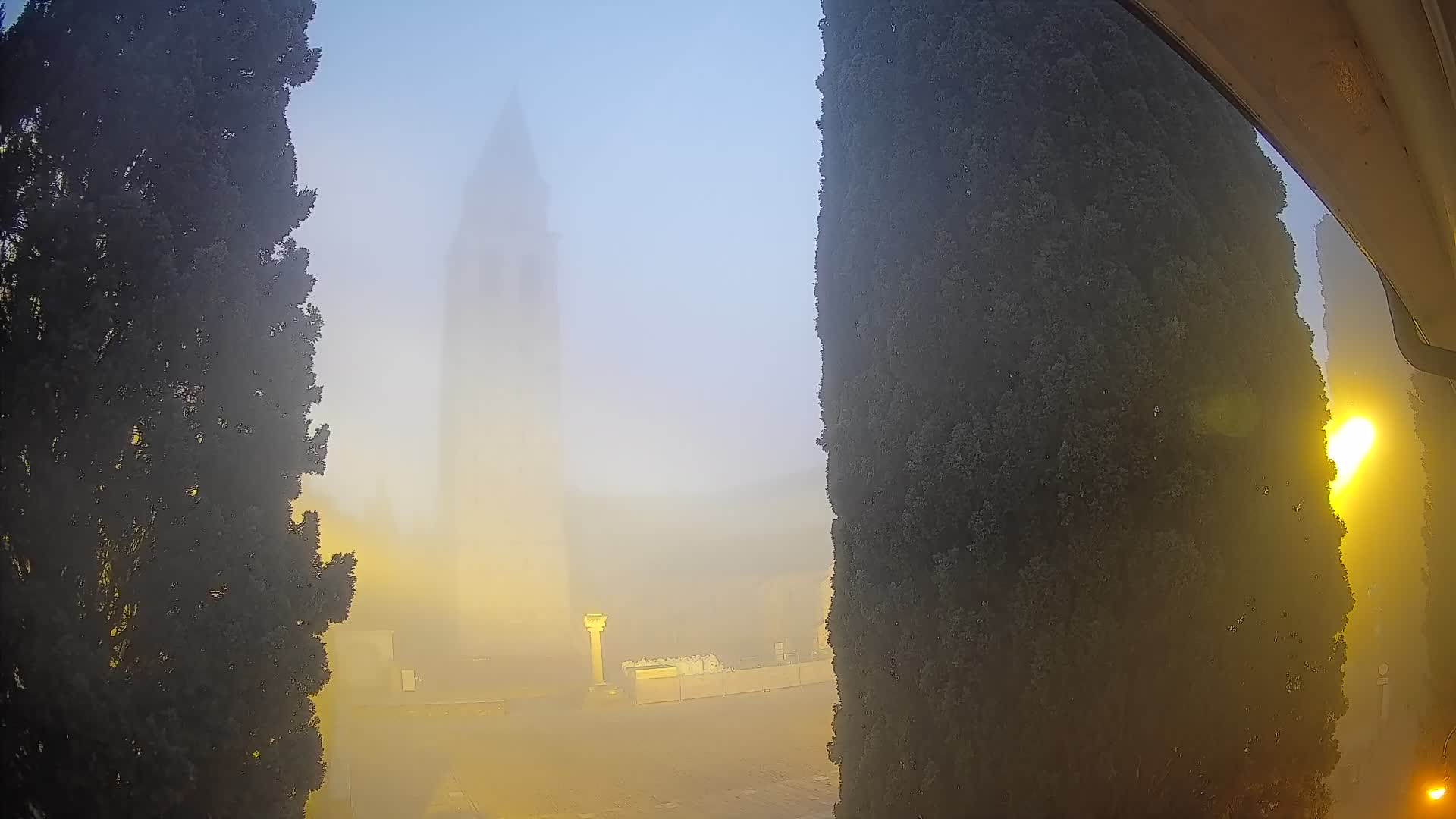 Akvileja – trg Capitolo