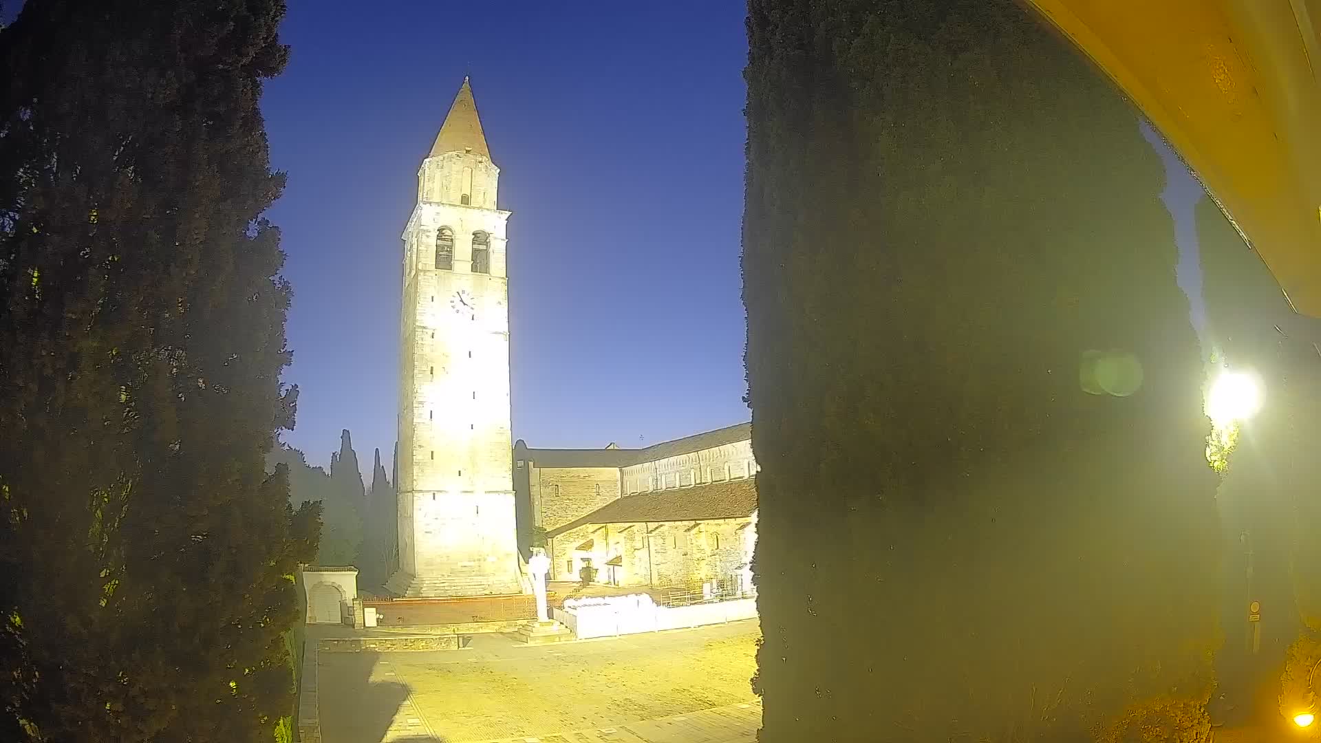 Akvileja – trg Capitolo