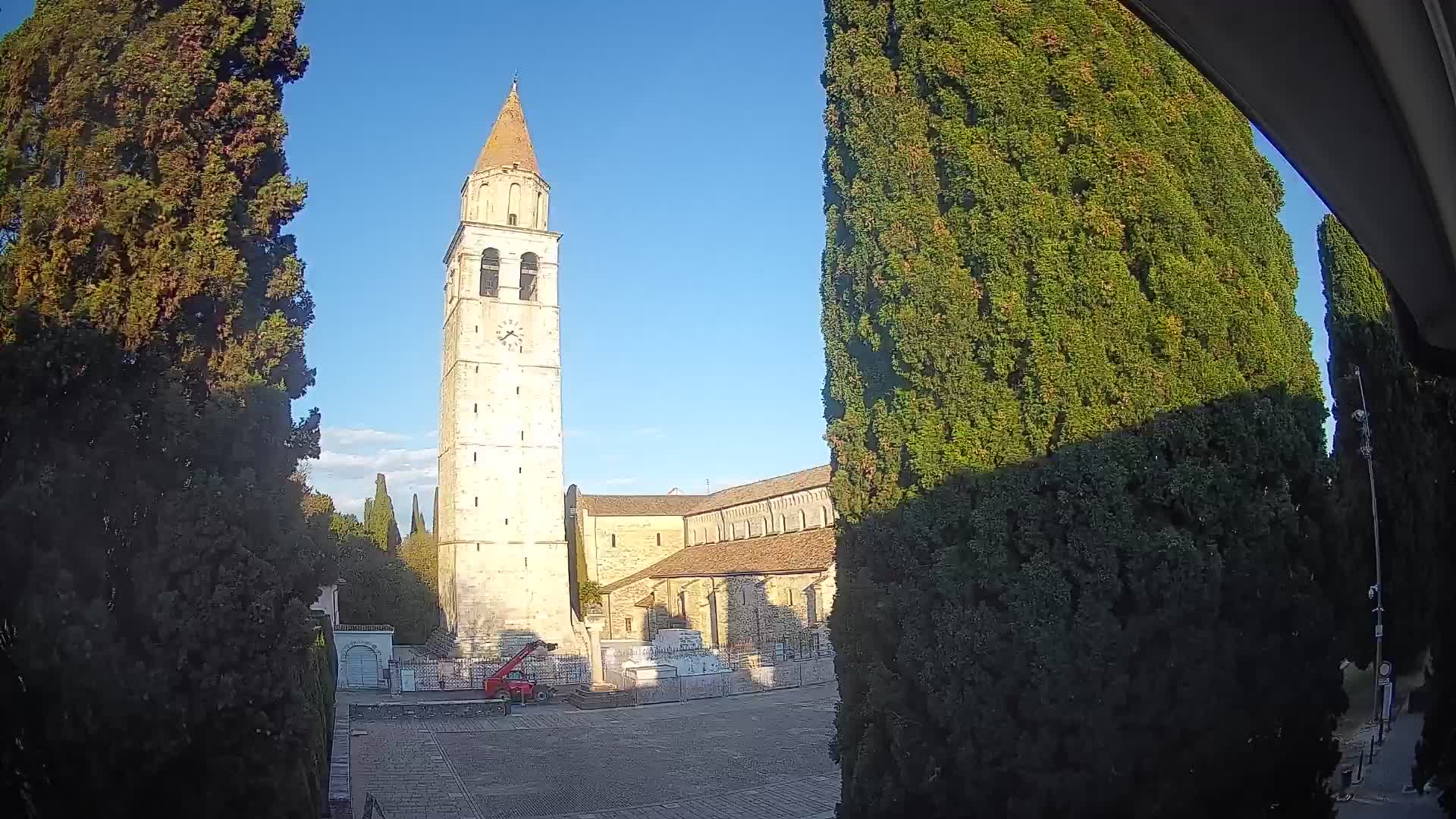 Akvileja – trg Capitolo