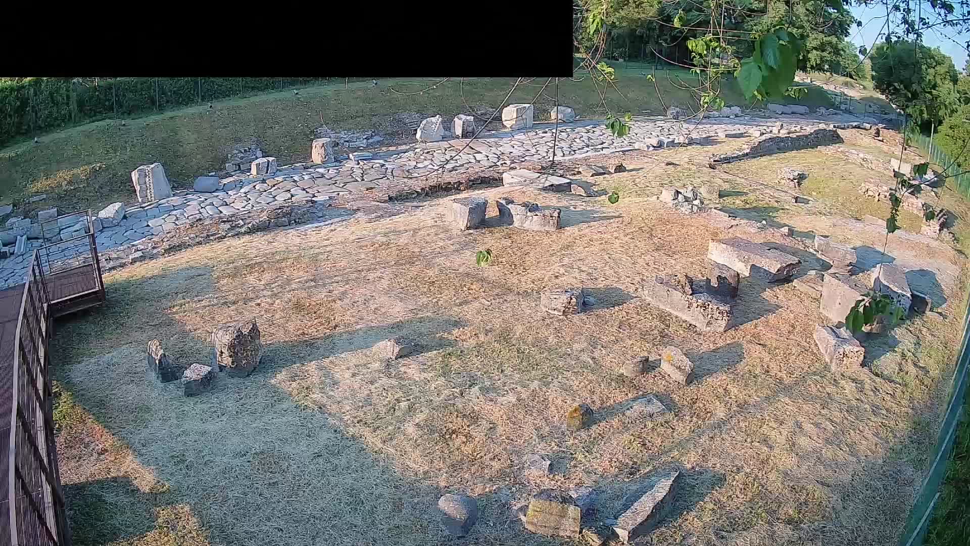 Akvileja – Decumano di Aratria Galla